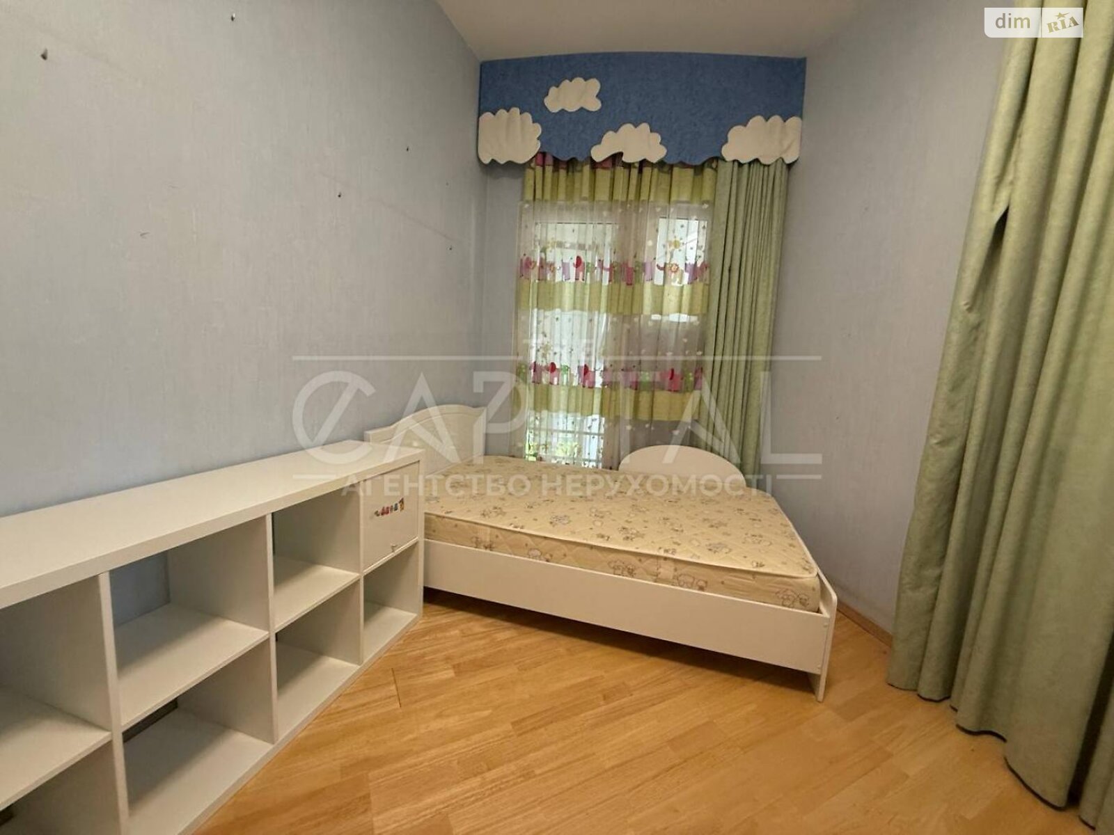 трехэтажный дом, 500 кв. м, кирпич. Сдается помесячно в Козине фото 1 трехэтажный дом, 500 кв. м, кирпич. Сдается помесячно в Козине фото 1