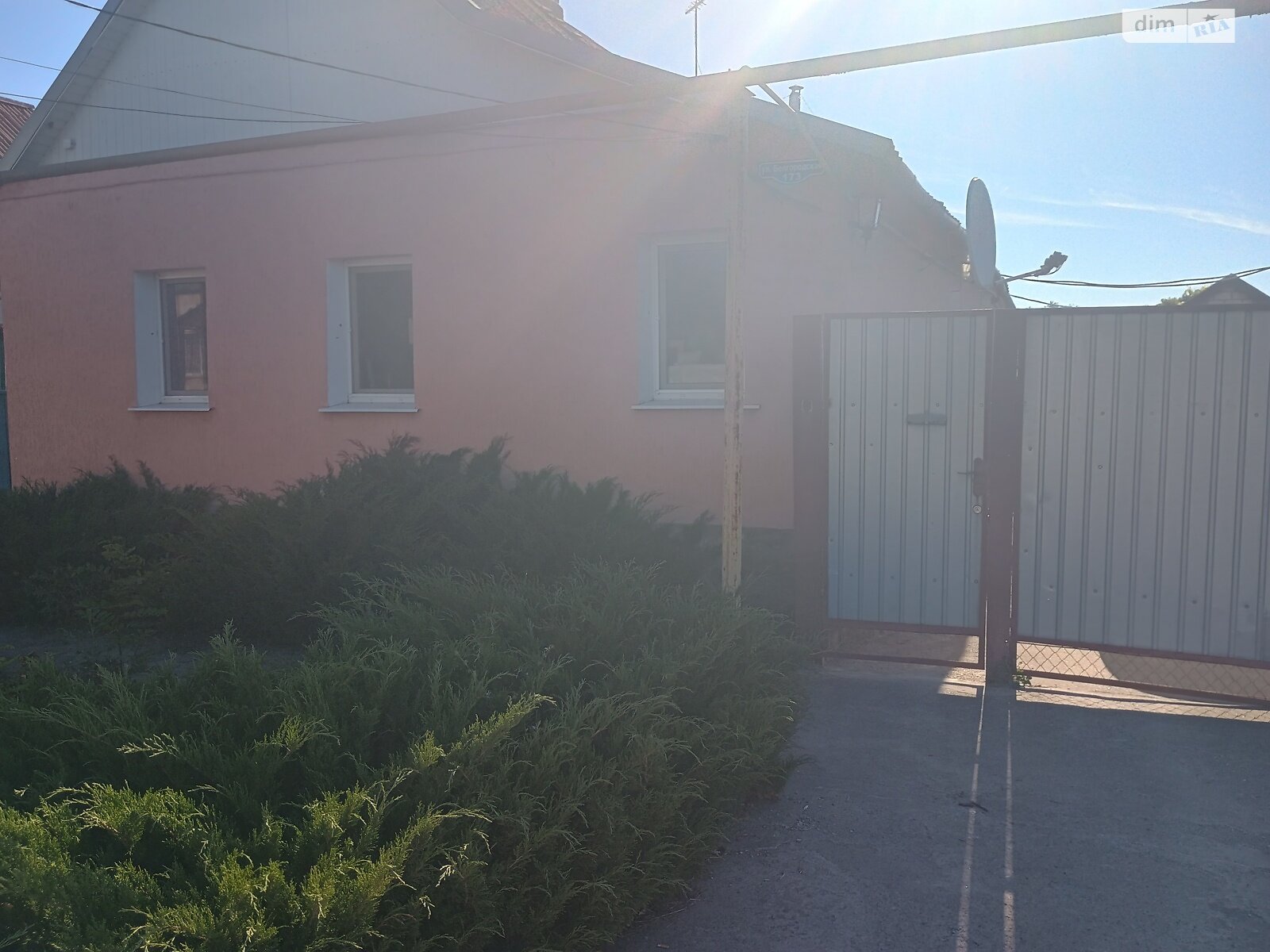 одноэтажный дом, 100 кв. м, кирпич. Сдается помесячно в Красноторке фото 1 одноэтажный дом, 100 кв. м, кирпич. Сдается помесячно в Красноторке фото 1