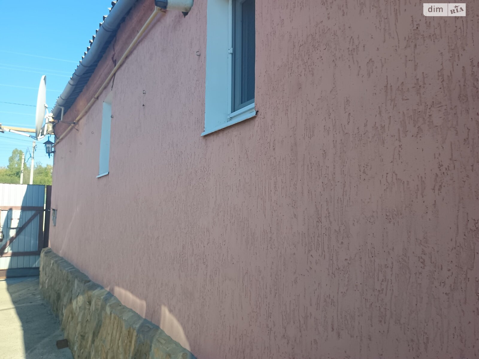 одноэтажный дом, 100 кв. м, кирпич. Сдается помесячно в Красноторке фото 1 одноэтажный дом, 100 кв. м, кирпич. Сдается помесячно в Красноторке фото 1