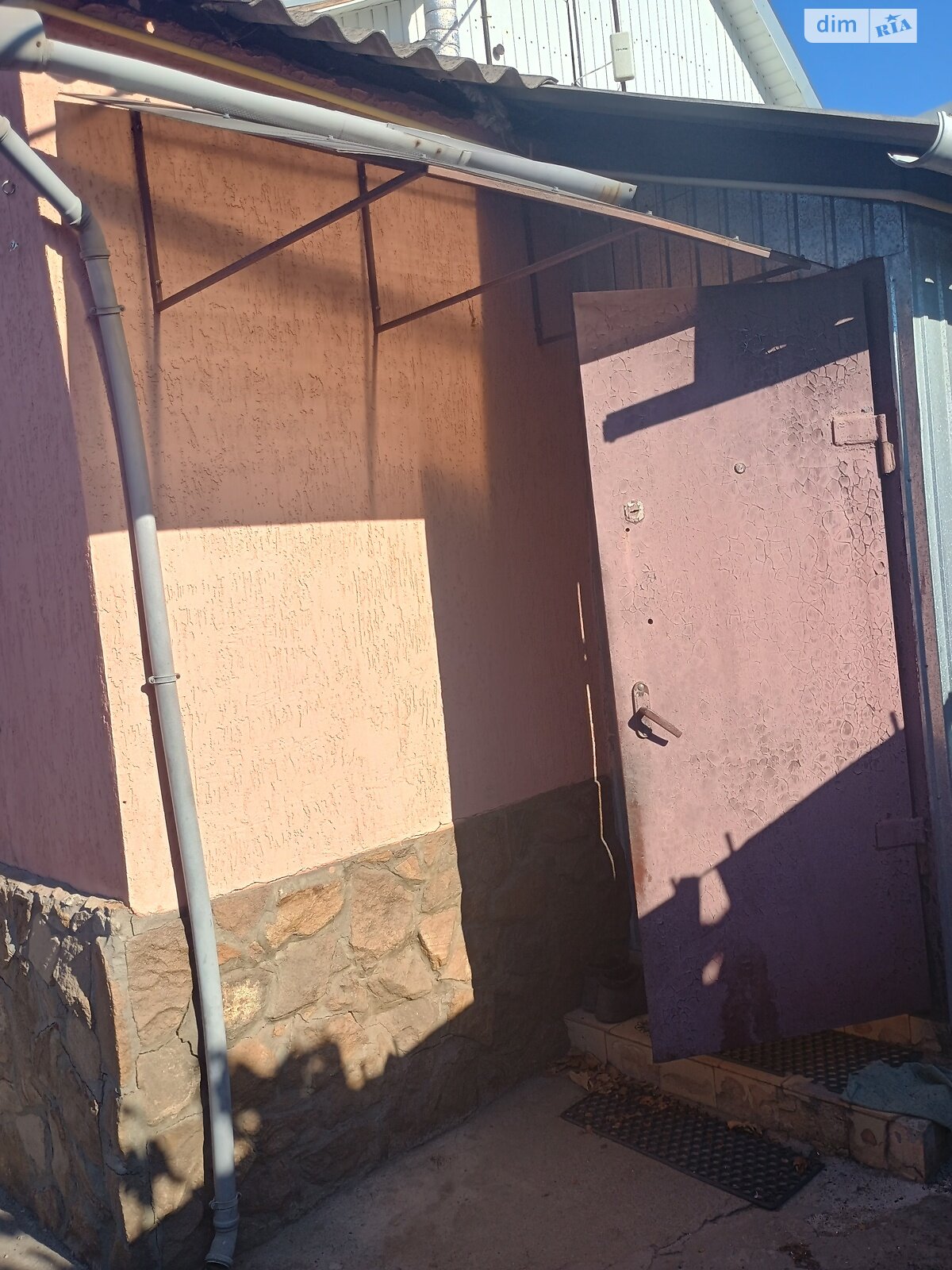 одноэтажный дом, 100 кв. м, кирпич. Сдается помесячно в Красноторке фото 1 одноэтажный дом, 100 кв. м, кирпич. Сдается помесячно в Красноторке фото 1