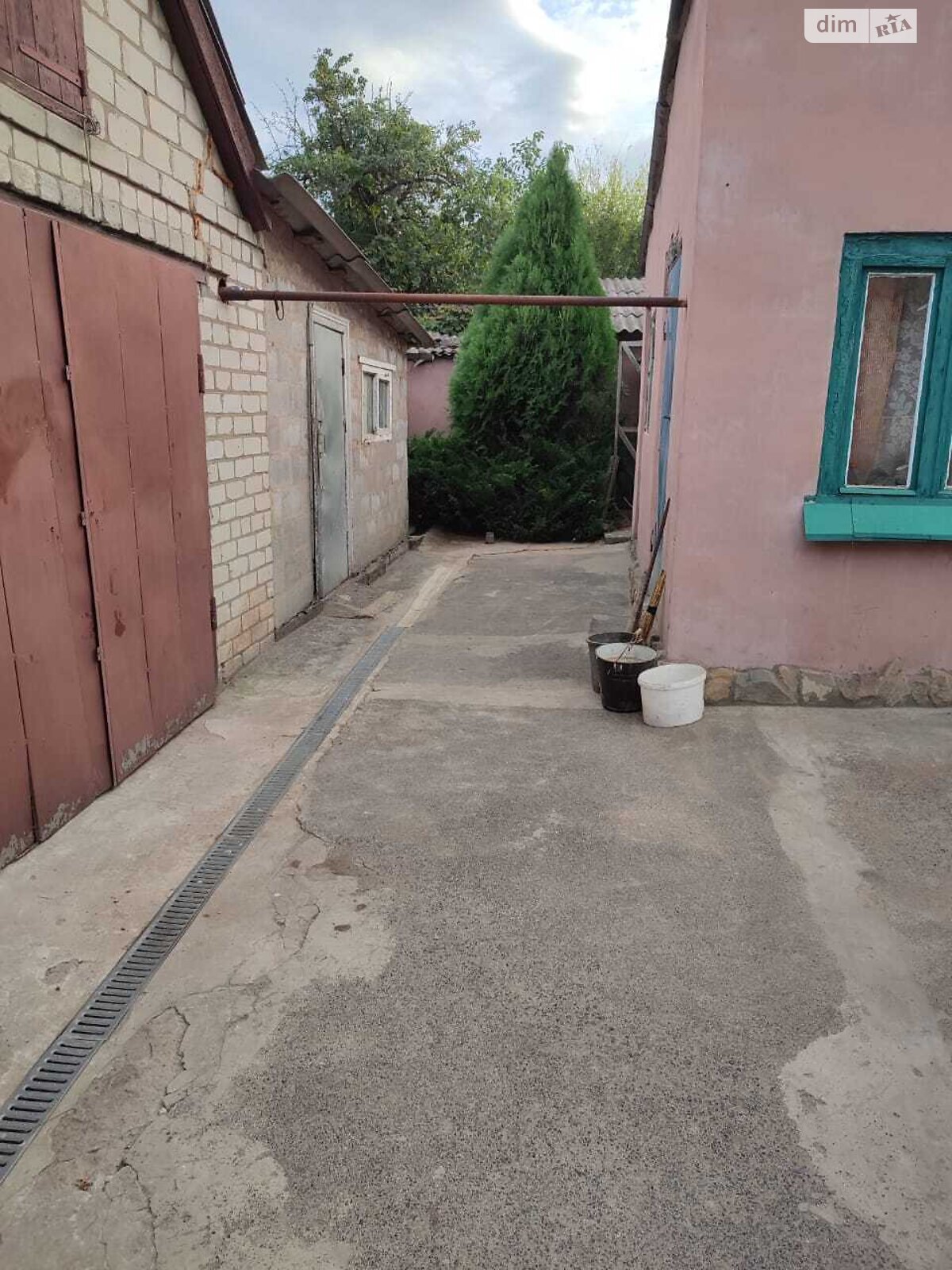 одноэтажный дом, 100 кв. м, кирпич. Сдается помесячно в Красноторке фото 1 одноэтажный дом, 100 кв. м, кирпич. Сдается помесячно в Красноторке фото 1