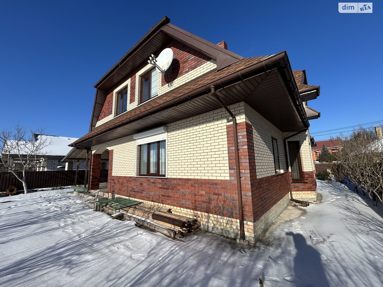 двухэтажный дом, 220 кв. м, кирпич. Сдается помесячно в Кременище фото 1