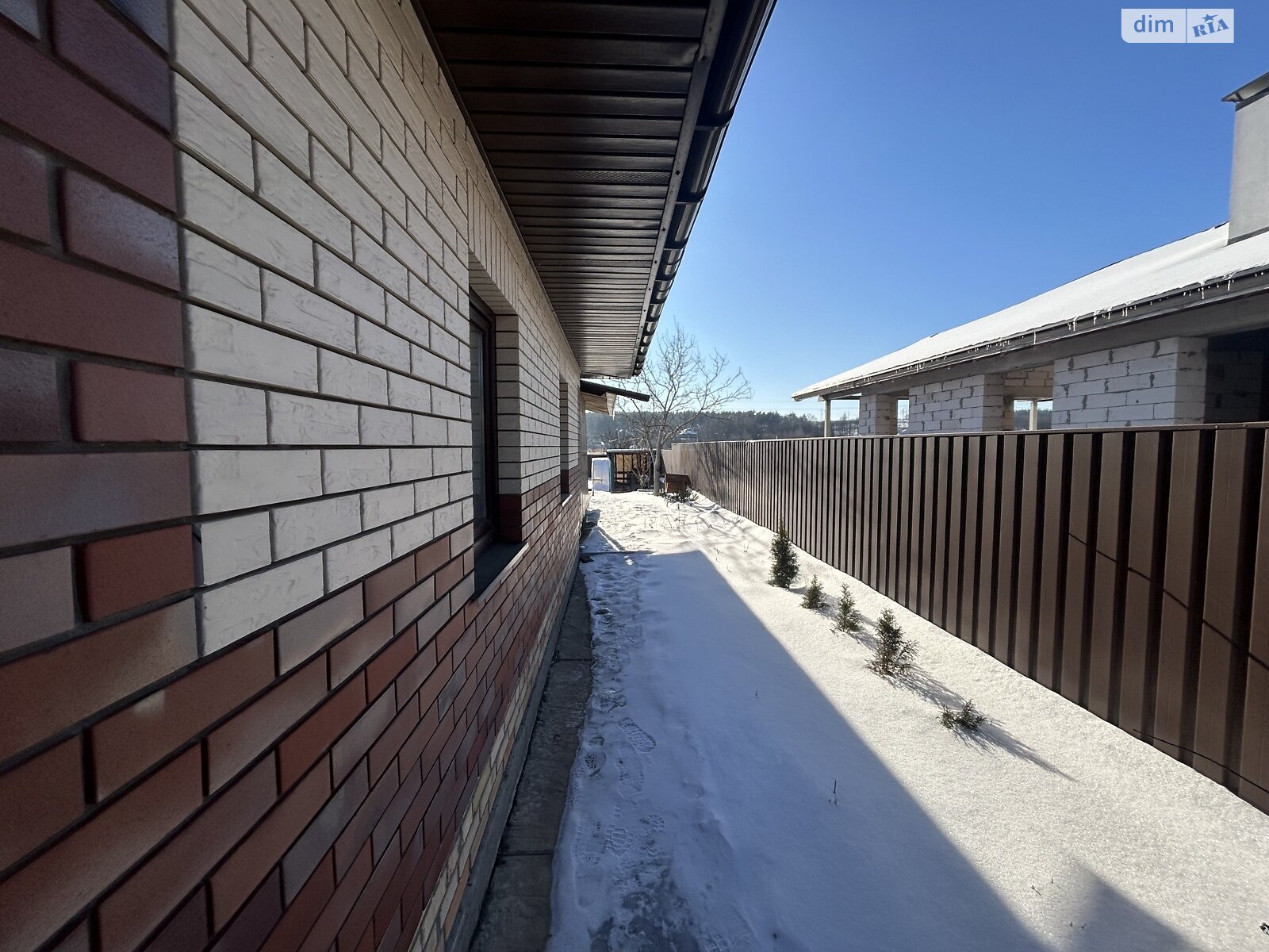 двухэтажный дом, 220 кв. м, кирпич. Сдается помесячно в Кременище фото 1