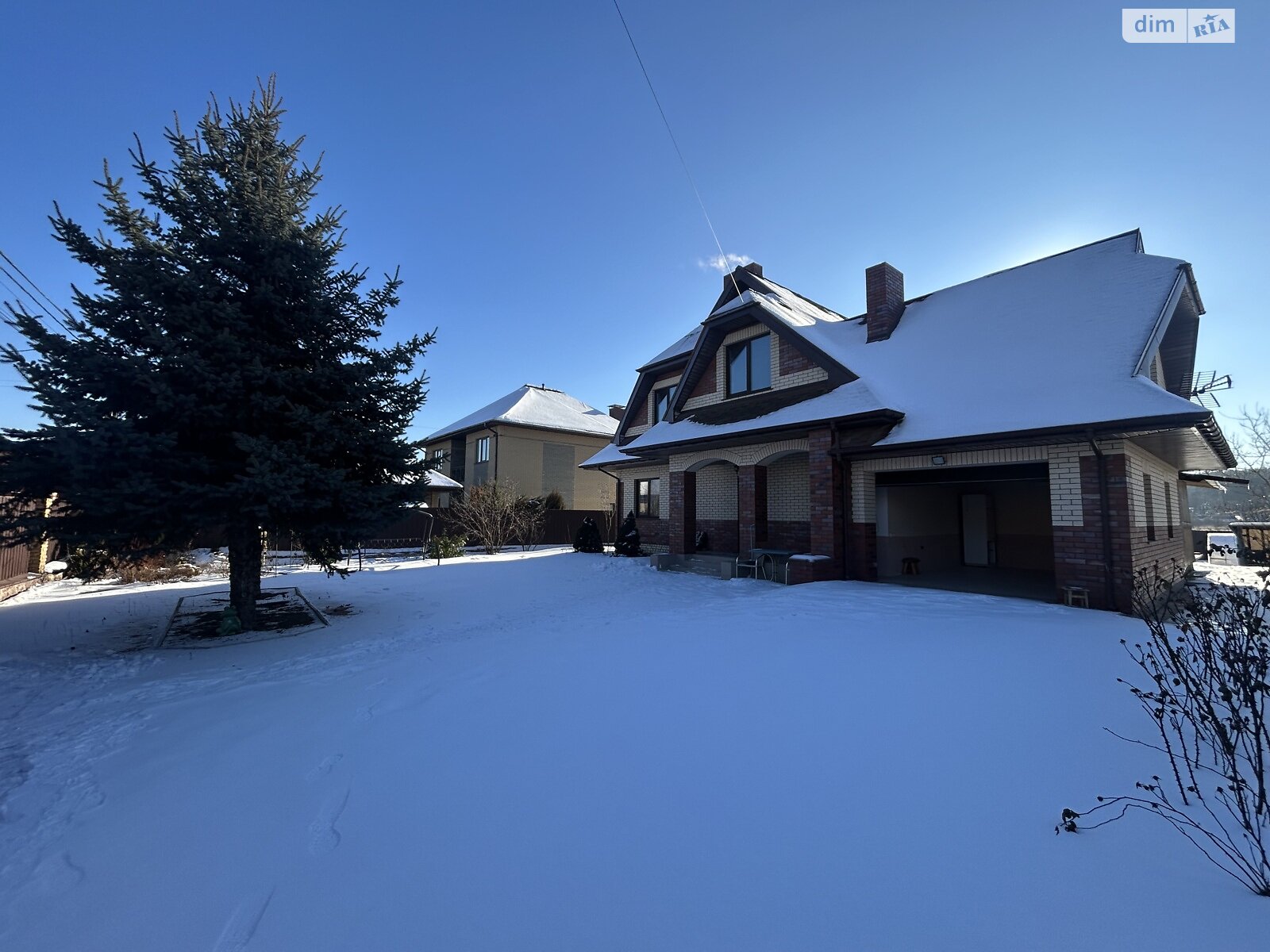 двухэтажный дом, 220 кв. м, кирпич. Сдается помесячно в Кременище фото 1