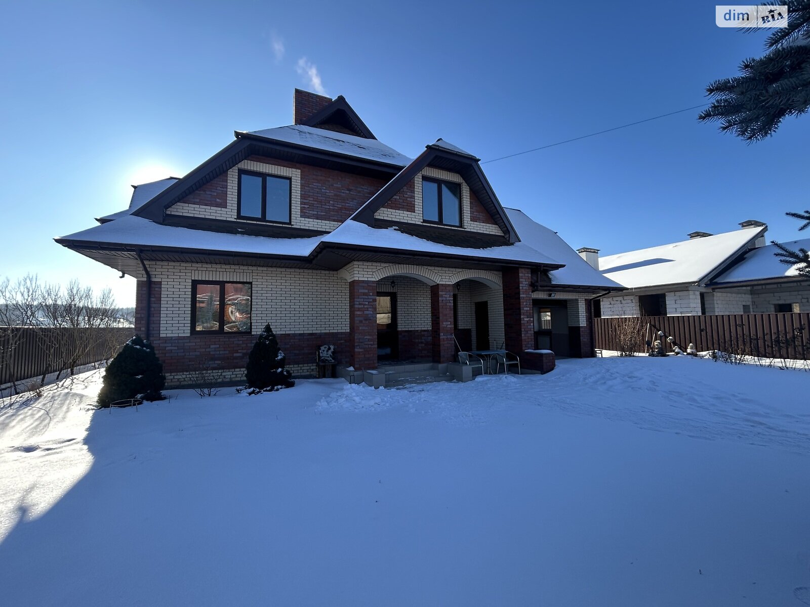 двухэтажный дом, 220 кв. м, кирпич. Сдается помесячно в Кременище фото 1