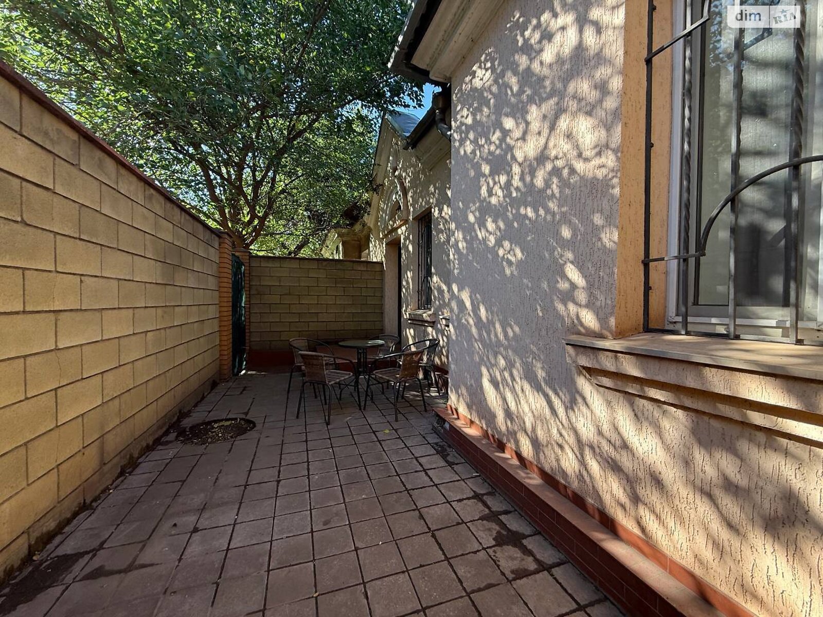 однопроверховий будинок з ремонтом, 52 кв. м, кирпич. Здається помісячно в Кривому Розі, в районі Металургійний фото 1