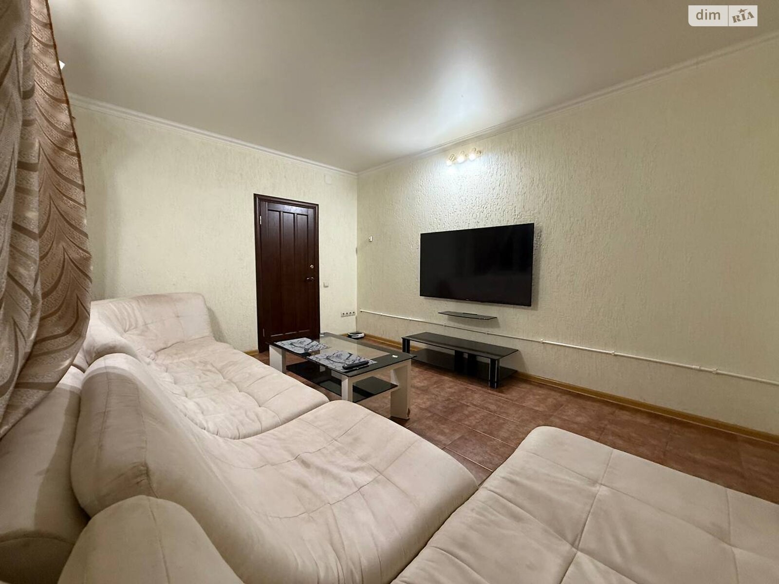 однопроверховий будинок з ремонтом, 52 кв. м, кирпич. Здається помісячно в Кривому Розі, в районі Металургійний фото 1