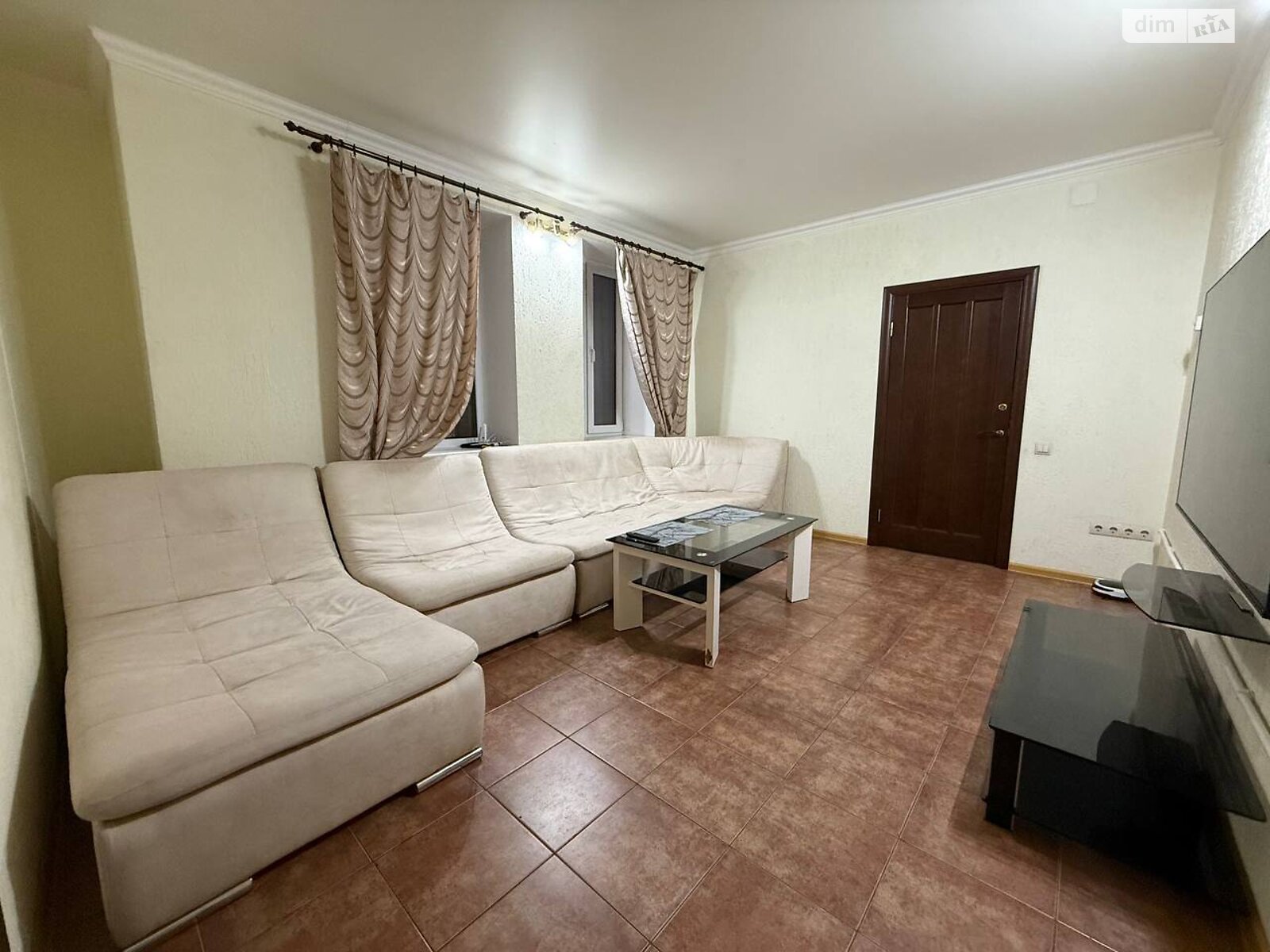 однопроверховий будинок з ремонтом, 52 кв. м, кирпич. Здається помісячно в Кривому Розі, в районі Металургійний фото 1