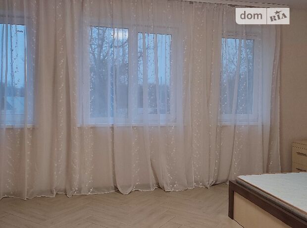 одноэтажный дом с балконом, 120 кв. м, кирпич. Сдается помесячно в Кропивницком, в районе Полтавская фото 1 одноэтажный дом с балконом, 120 кв. м, кирпич. Сдается помесячно в Кропивницком, в районе Полтавская фото 1