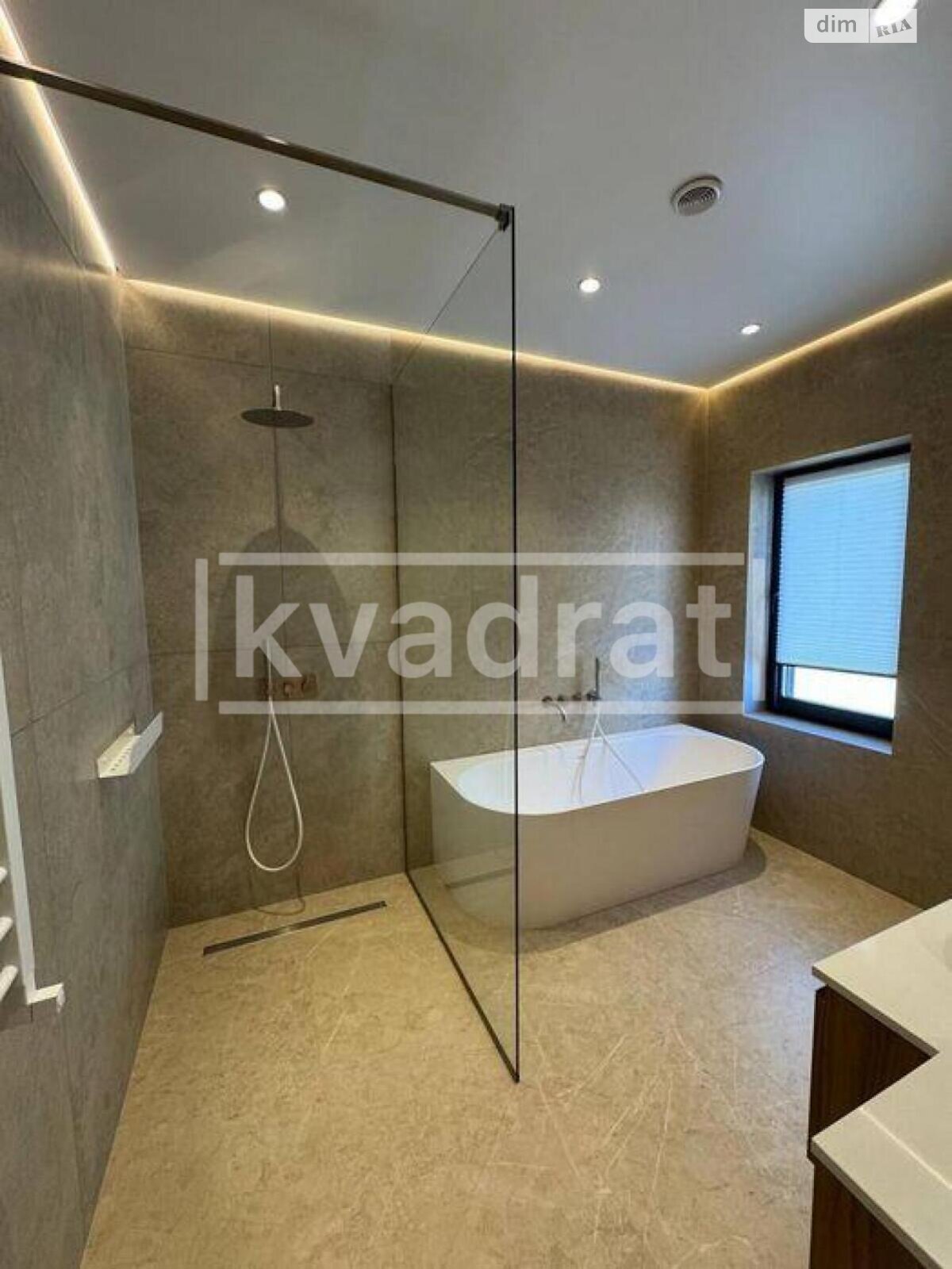 двухэтажный дом, 192 кв. м, кирпич. Сдается помесячно в Крушинке фото 1 двухэтажный дом, 192 кв. м, кирпич. Сдается помесячно в Крушинке фото 1