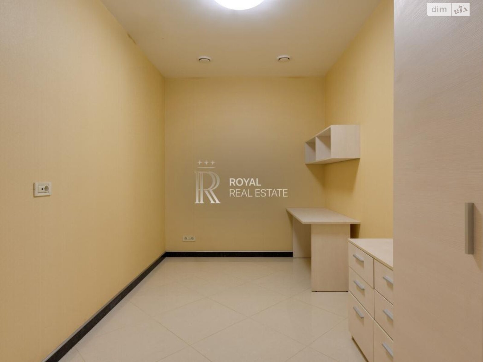 двухэтажный дом с верандой, 450 кв. м, кирпич. Сдается помесячно в Лесниках фото 1