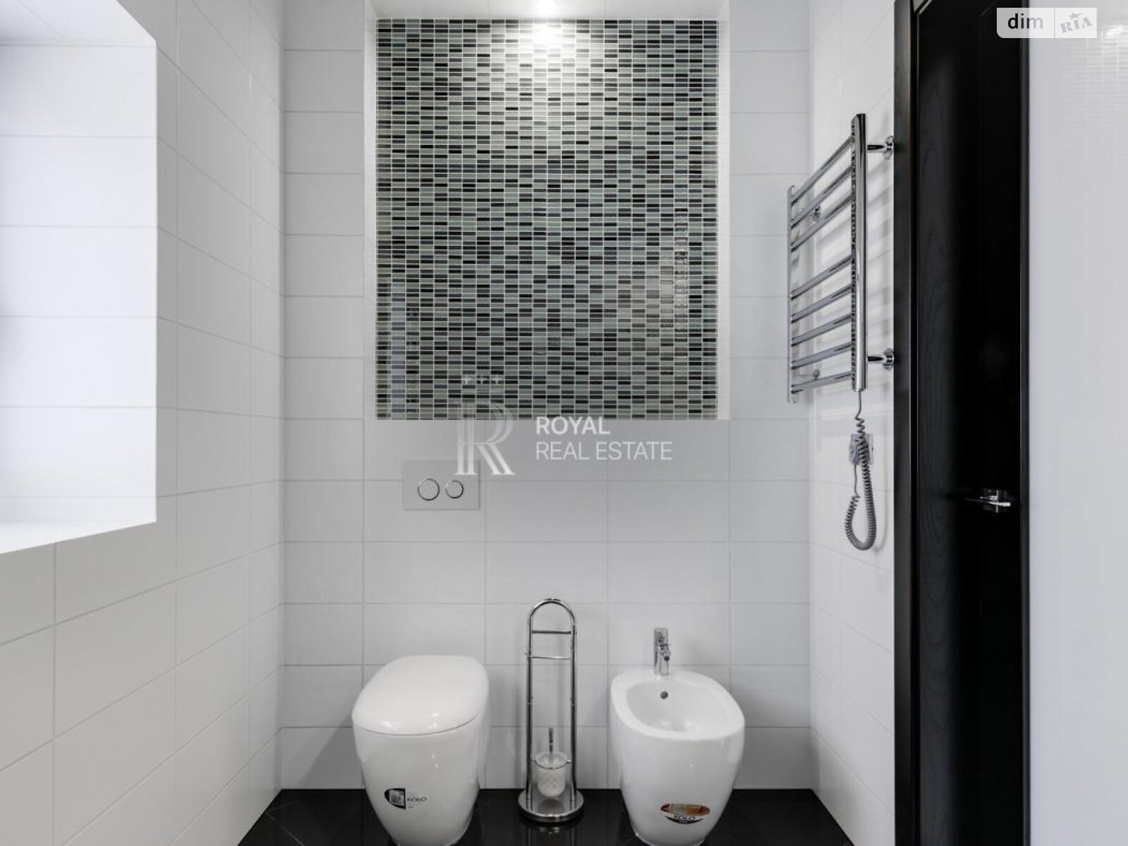 двухэтажный дом с верандой, 450 кв. м, кирпич. Сдается помесячно в Лесниках фото 1