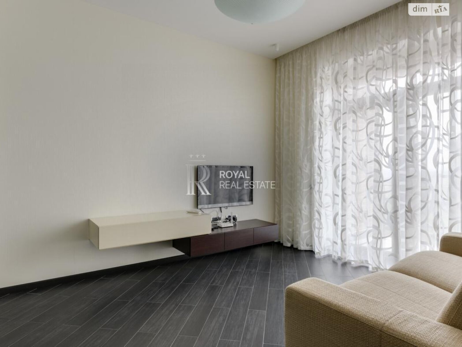 двухэтажный дом с верандой, 450 кв. м, кирпич. Сдается помесячно в Лесниках фото 1