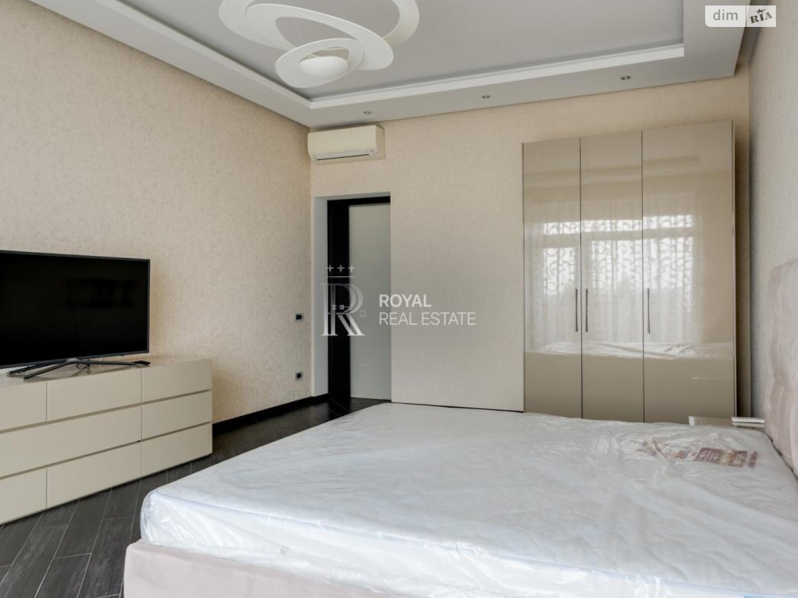 двухэтажный дом с верандой, 450 кв. м, кирпич. Сдается помесячно в Лесниках фото 1