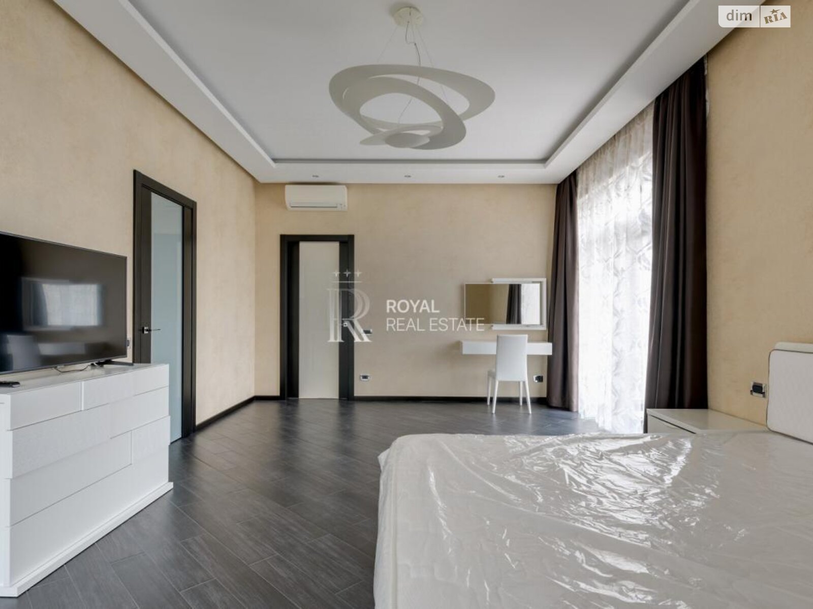 двухэтажный дом с верандой, 450 кв. м, кирпич. Сдается помесячно в Лесниках фото 1