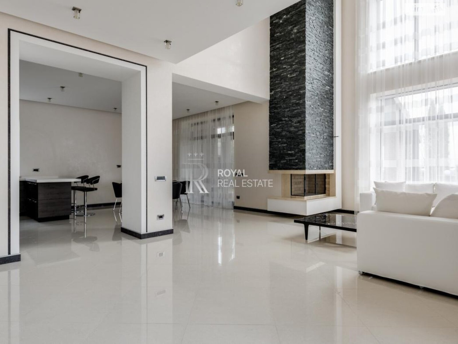 двухэтажный дом с верандой, 450 кв. м, кирпич. Сдается помесячно в Лесниках фото 1