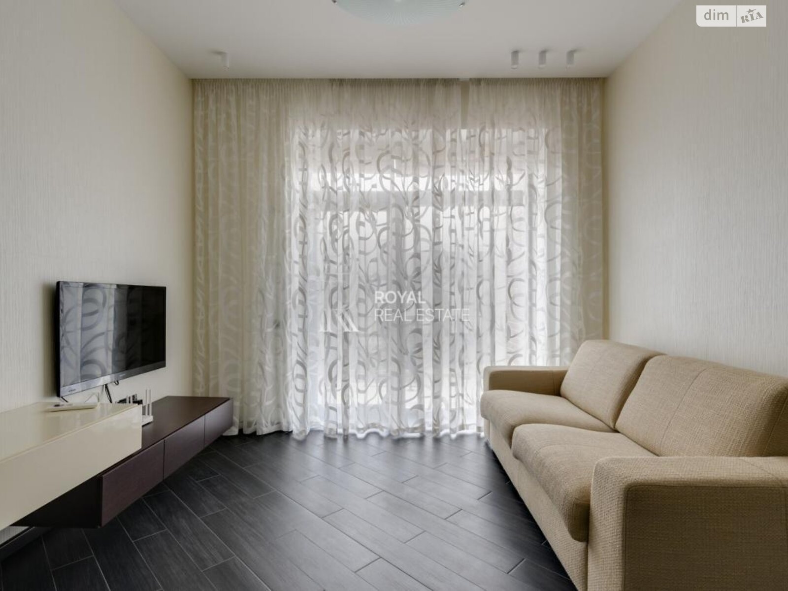 двухэтажный дом, 450 кв. м, кирпич. Сдается помесячно в Лесниках фото 1