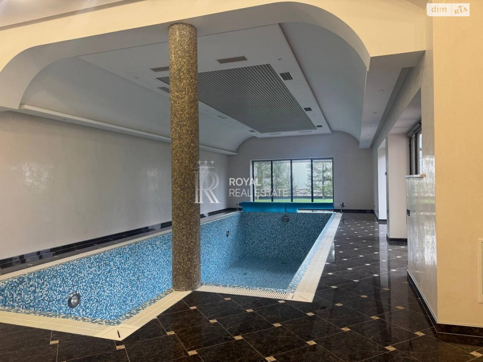 трехэтажный дом с верандой, 725 кв. м, кирпич. Сдается помесячно в Лесниках фото 1