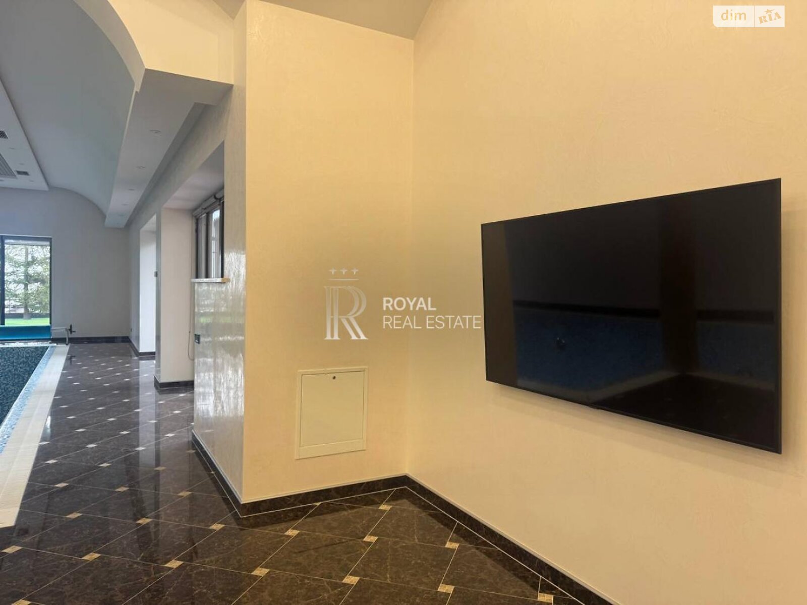 трехэтажный дом с верандой, 725 кв. м, кирпич. Сдается помесячно в Лесниках фото 1