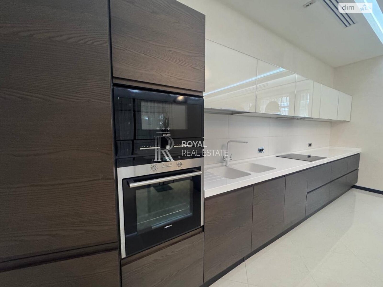 трехэтажный дом с верандой, 725 кв. м, кирпич. Сдается помесячно в Лесниках фото 1