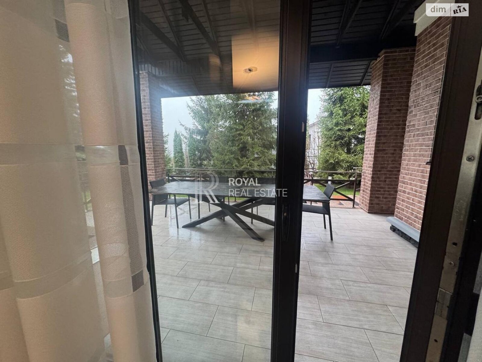 трехэтажный дом с верандой, 725 кв. м, кирпич. Сдается помесячно в Лесниках фото 1