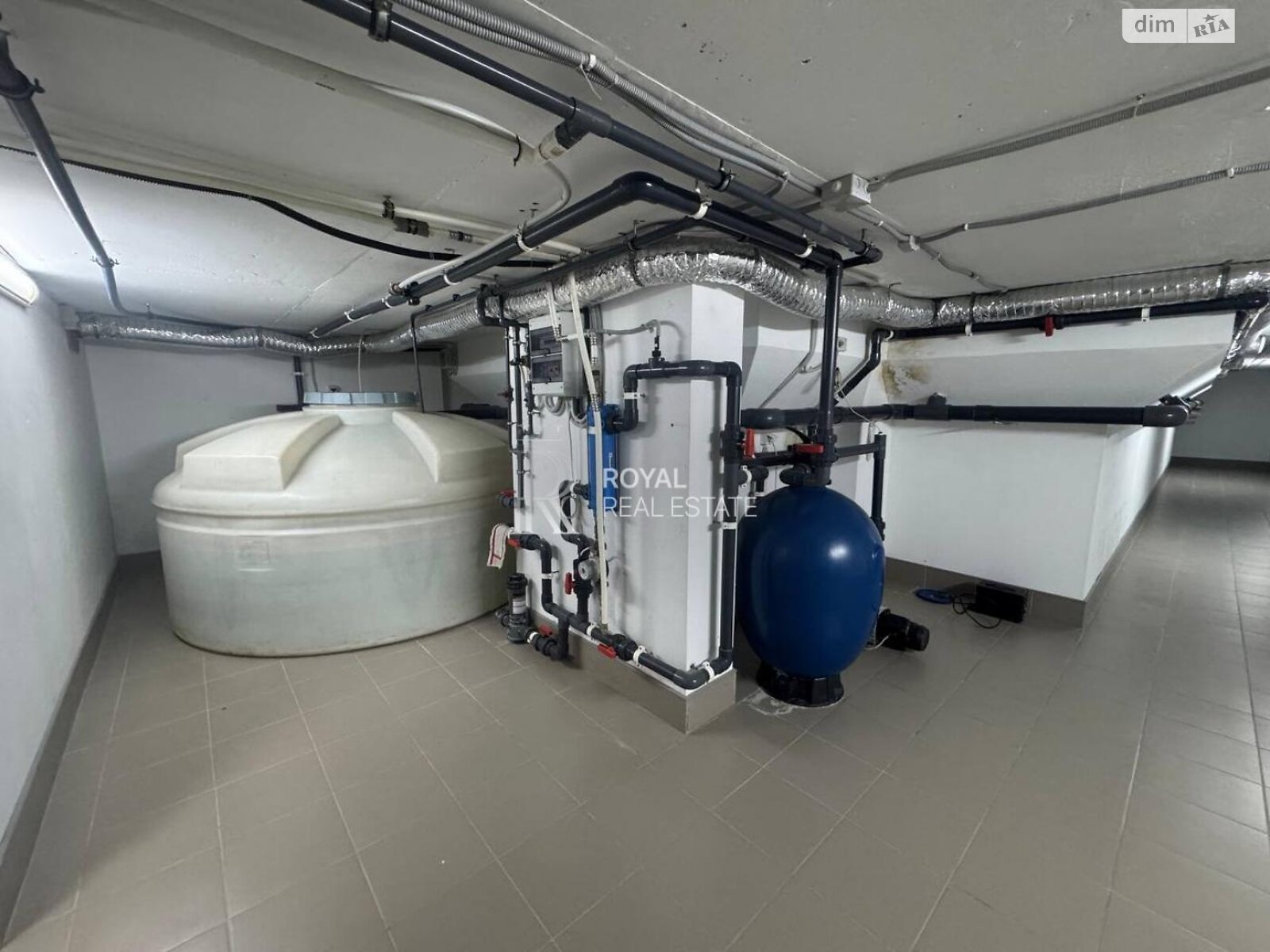 трехэтажный дом с верандой, 725 кв. м, кирпич. Сдается помесячно в Лесниках фото 1