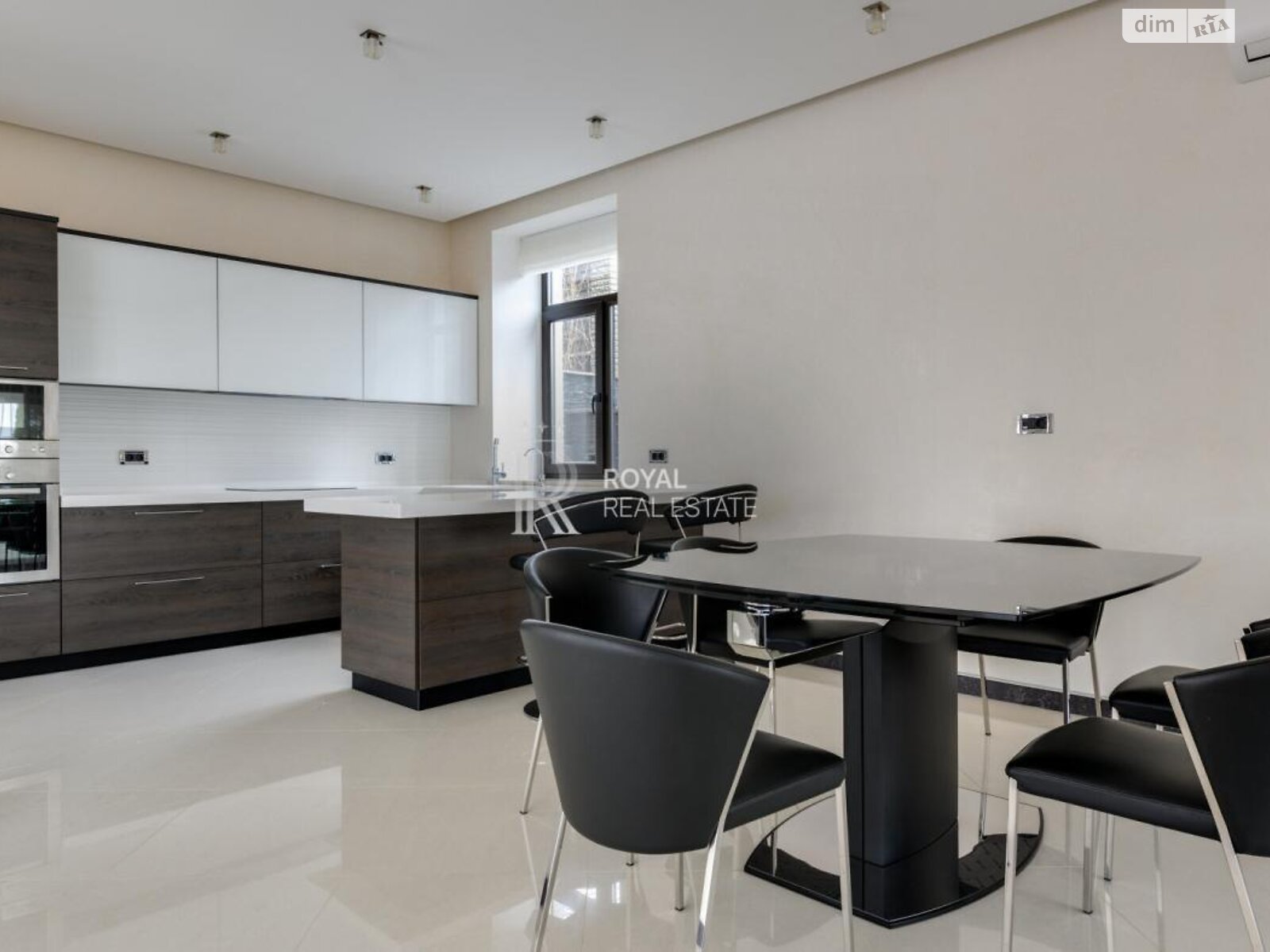 двухэтажный дом, 450 кв. м, кирпич. Сдается помесячно в Лесниках фото 1