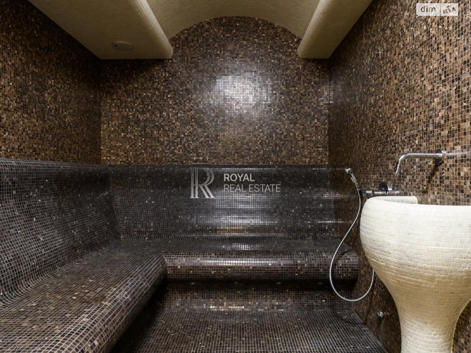 двухэтажный дом, 450 кв. м, кирпич. Сдается помесячно в Лесниках фото 1