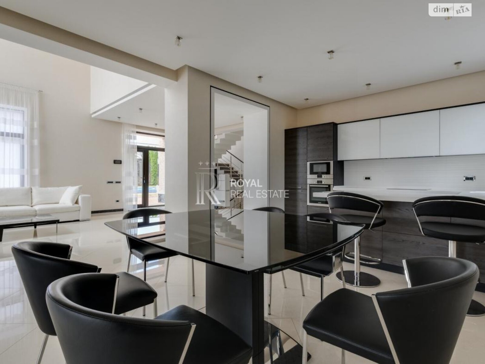 двухэтажный дом, 450 кв. м, кирпич. Сдается помесячно в Лесниках фото 1