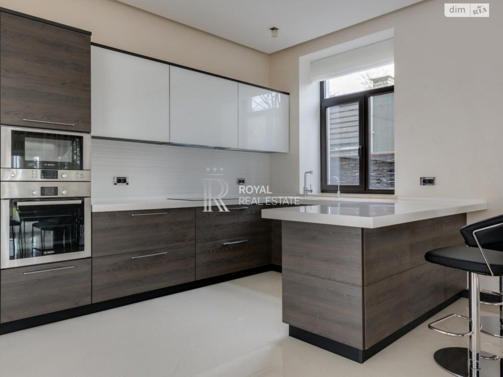 двухэтажный дом, 450 кв. м, кирпич. Сдается помесячно в Лесниках фото 1