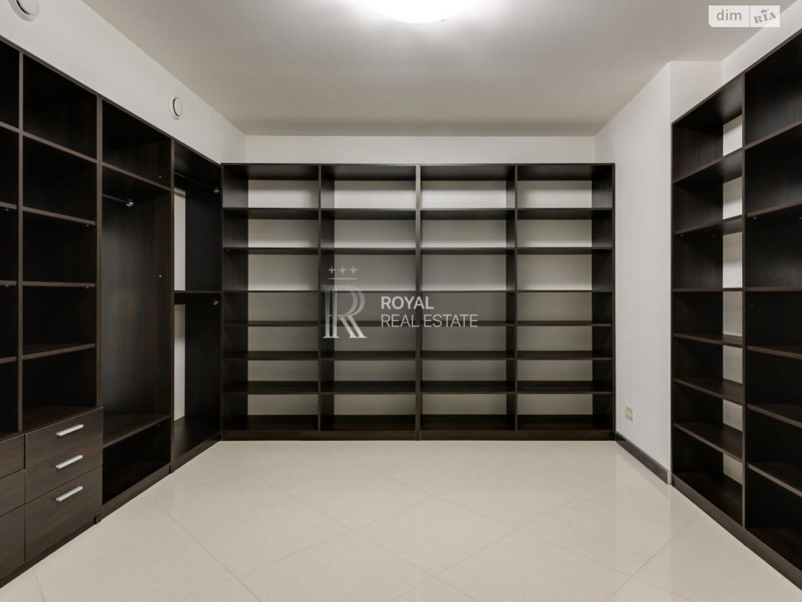 двухэтажный дом, 450 кв. м, кирпич. Сдается помесячно в Лесниках фото 1