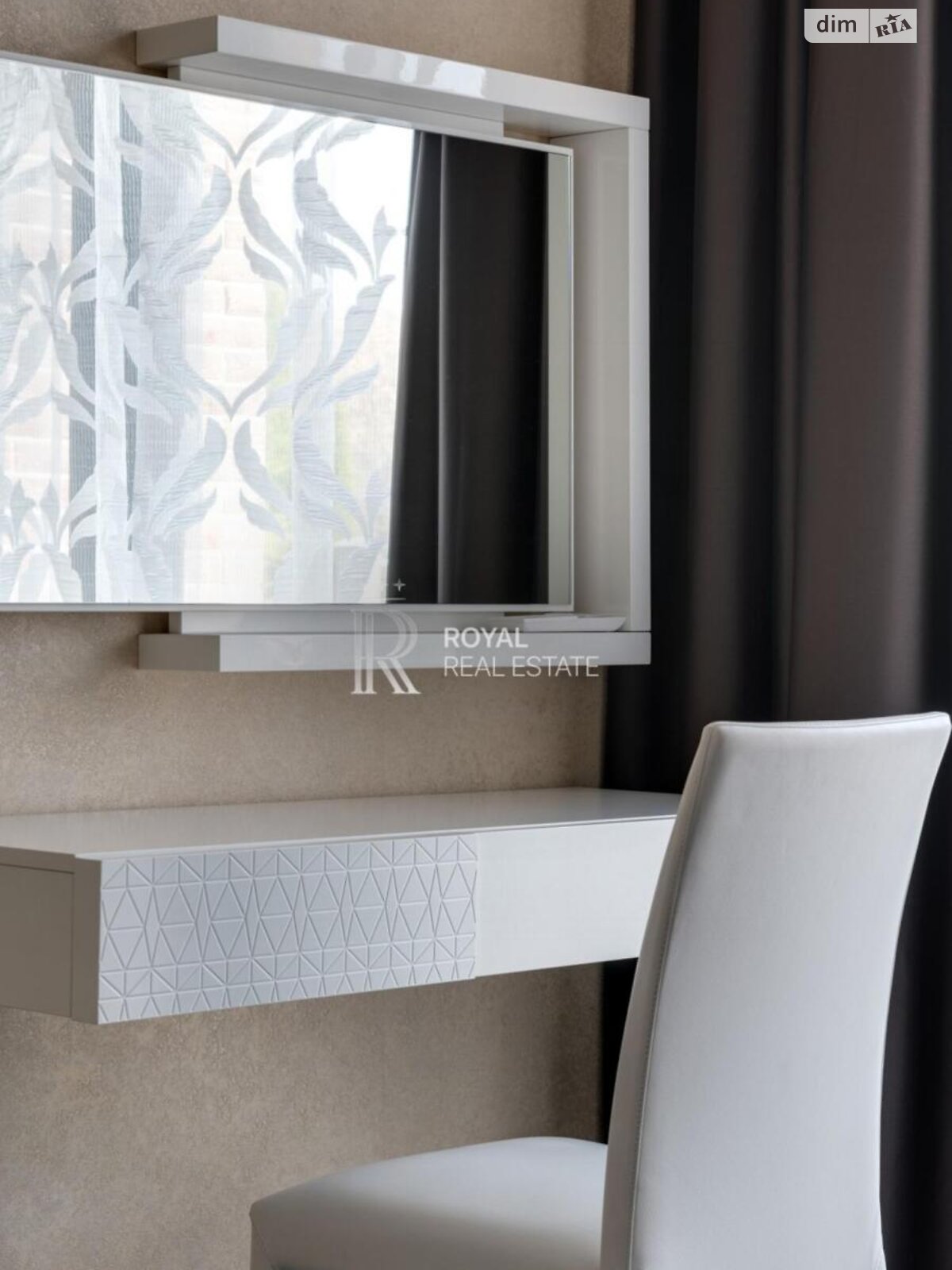 двухэтажный дом, 450 кв. м, кирпич. Сдается помесячно в Лесниках фото 1