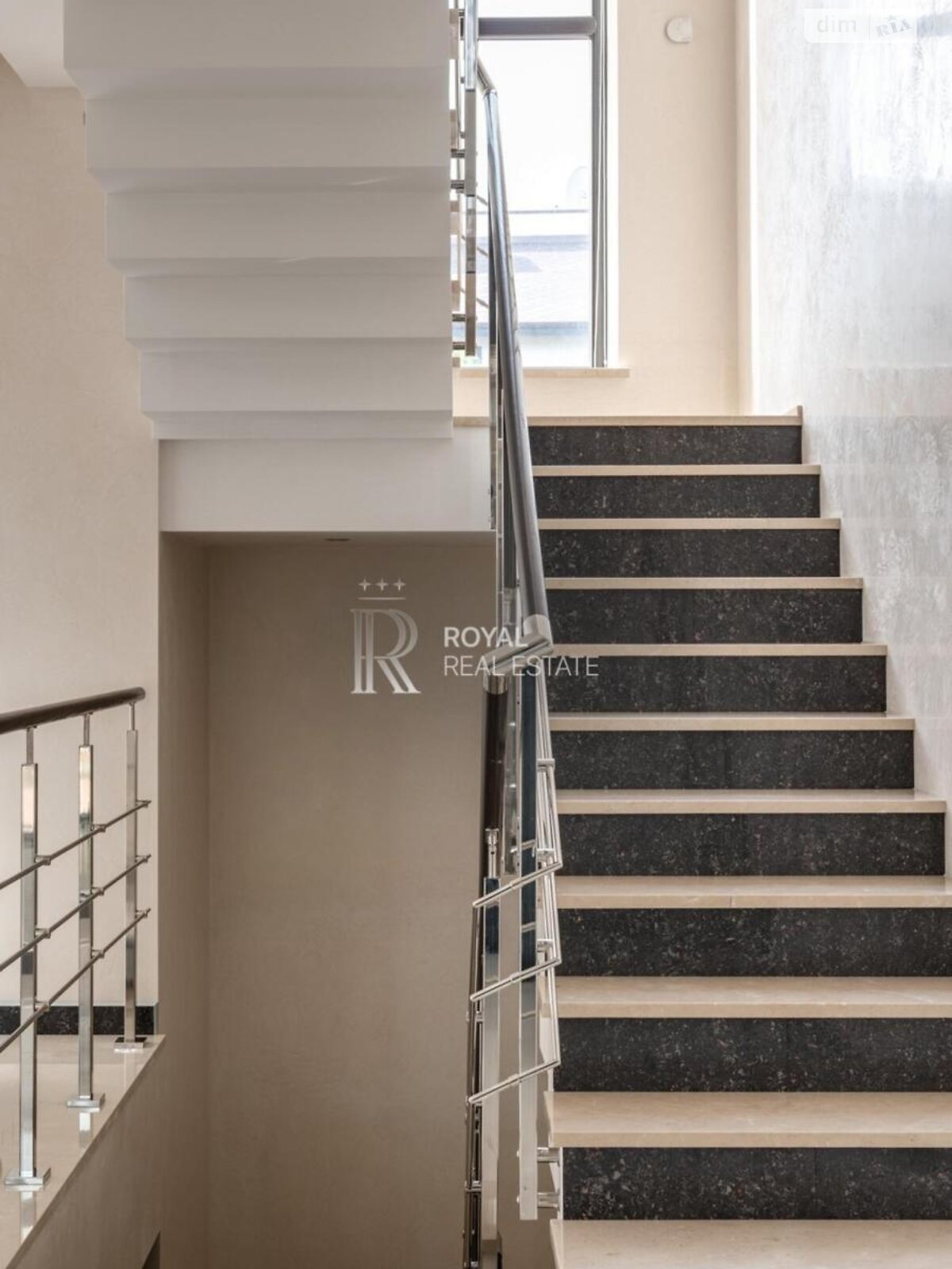 двухэтажный дом, 450 кв. м, кирпич. Сдается помесячно в Лесниках фото 1