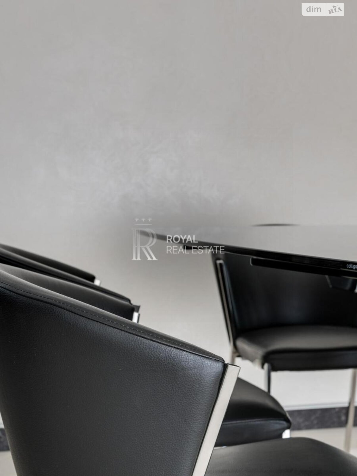 двухэтажный дом, 450 кв. м, кирпич. Сдается помесячно в Лесниках фото 1