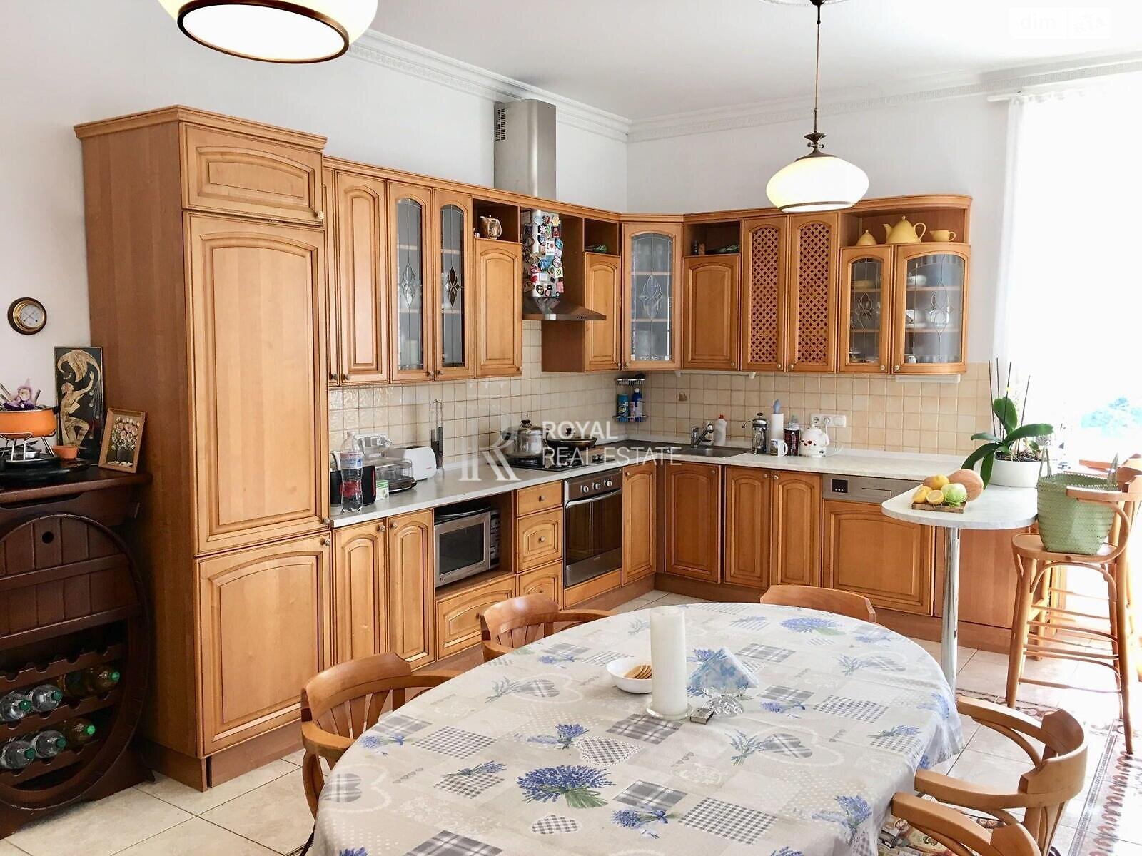 трехэтажный дом с верандой, 492.7 кв. м, кирпич. Сдается помесячно в Лесниках фото 1