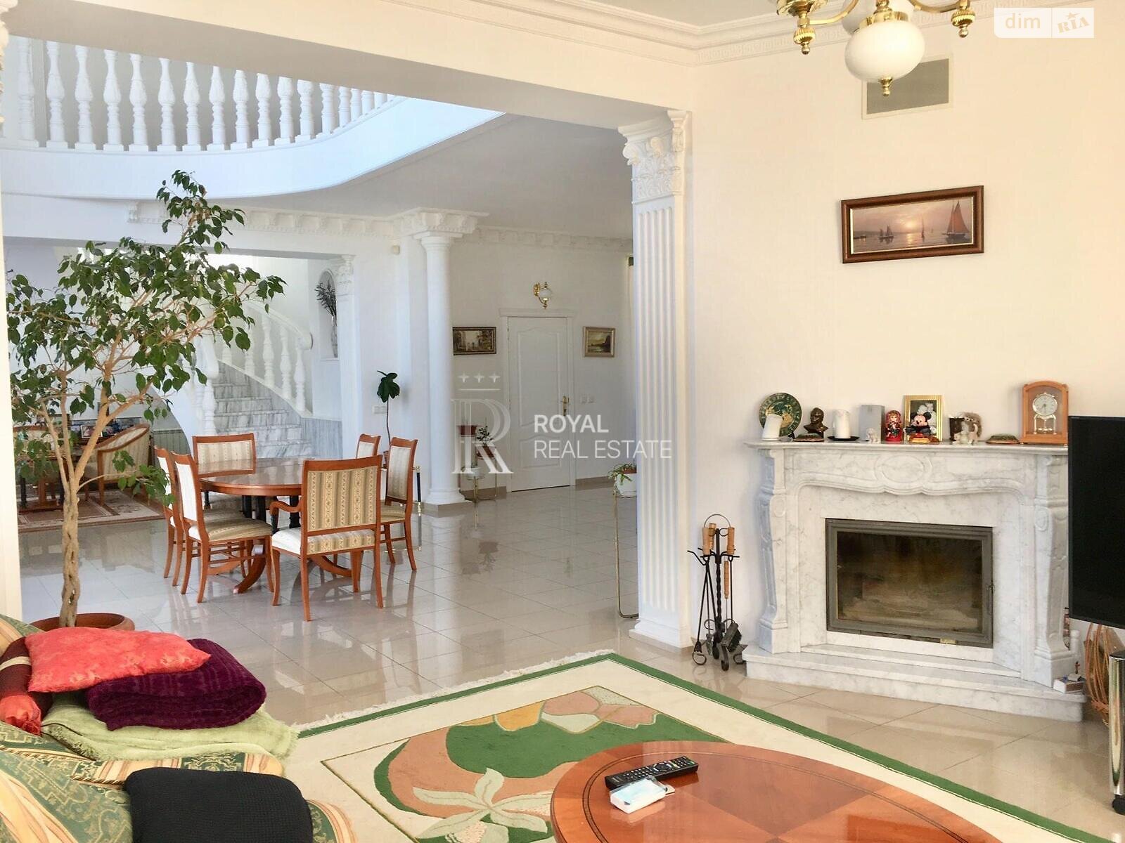 трехэтажный дом с верандой, 492.7 кв. м, кирпич. Сдается помесячно в Лесниках фото 1