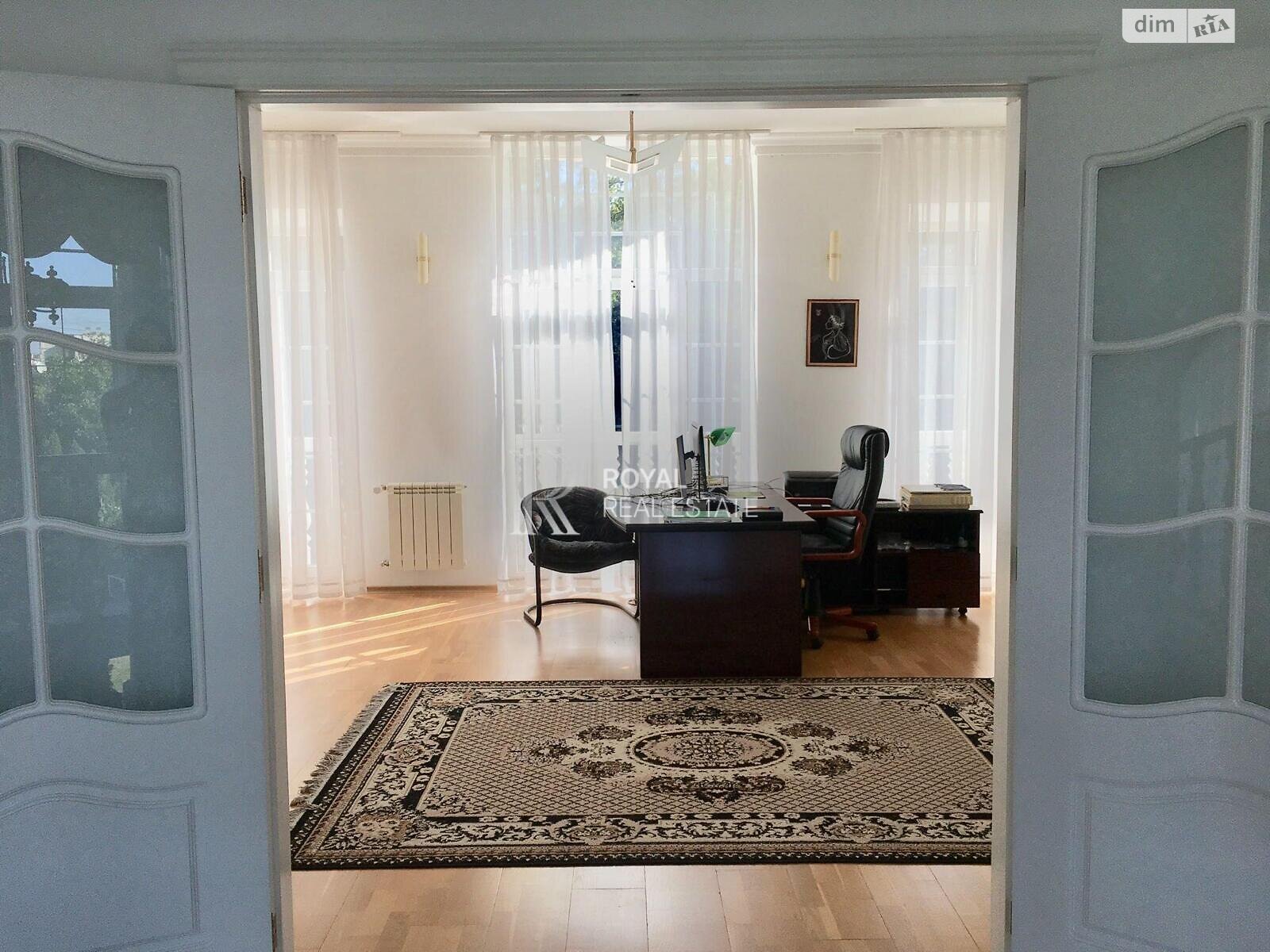 трехэтажный дом с верандой, 492.7 кв. м, кирпич. Сдается помесячно в Лесниках фото 1