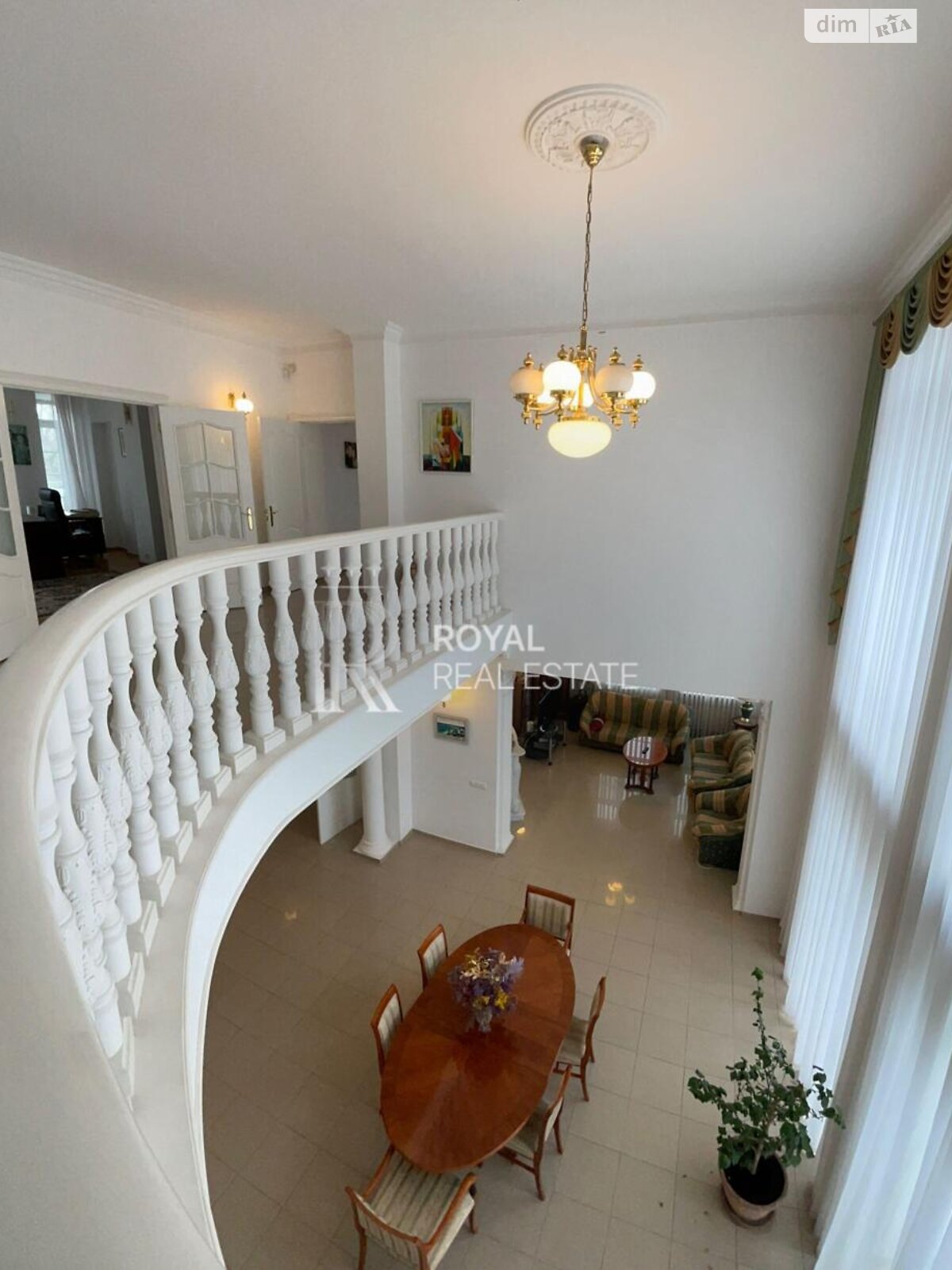 трехэтажный дом с верандой, 492.7 кв. м, кирпич. Сдается помесячно в Лесниках фото 1