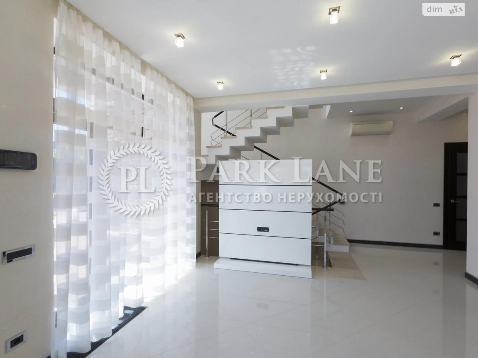 двухэтажный дом беседка, 350 кв. м, кирпич. Сдается помесячно в Лесниках фото 1 двухэтажный дом беседка, 350 кв. м, кирпич. Сдается помесячно в Лесниках фото 1