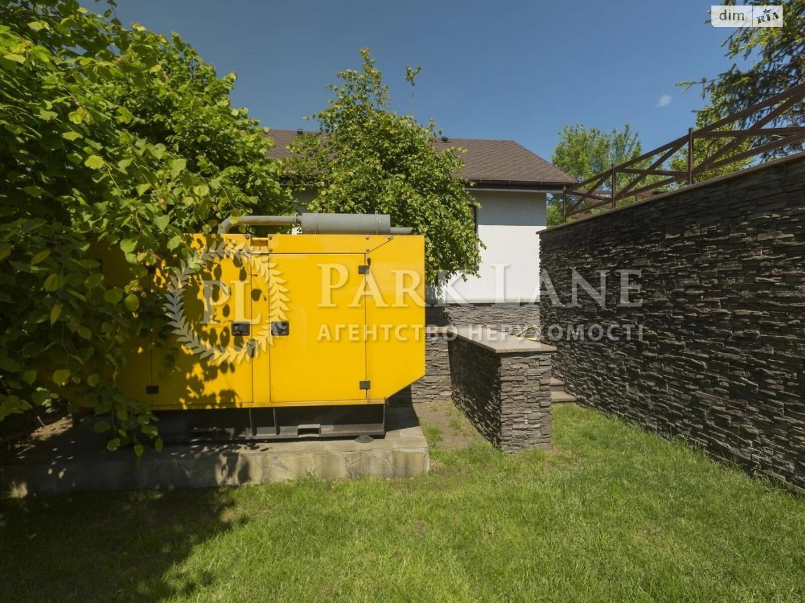 двухэтажный дом беседка, 350 кв. м, кирпич. Сдается помесячно в Лесниках фото 1 двухэтажный дом беседка, 350 кв. м, кирпич. Сдается помесячно в Лесниках фото 1