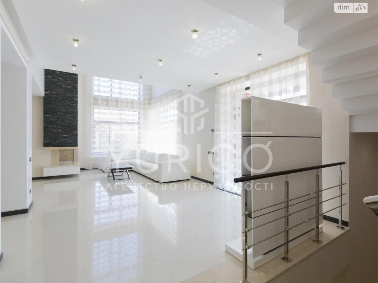 двухэтажный дом беседка, 350 кв. м, кирпич. Сдается помесячно в Лесниках фото 1