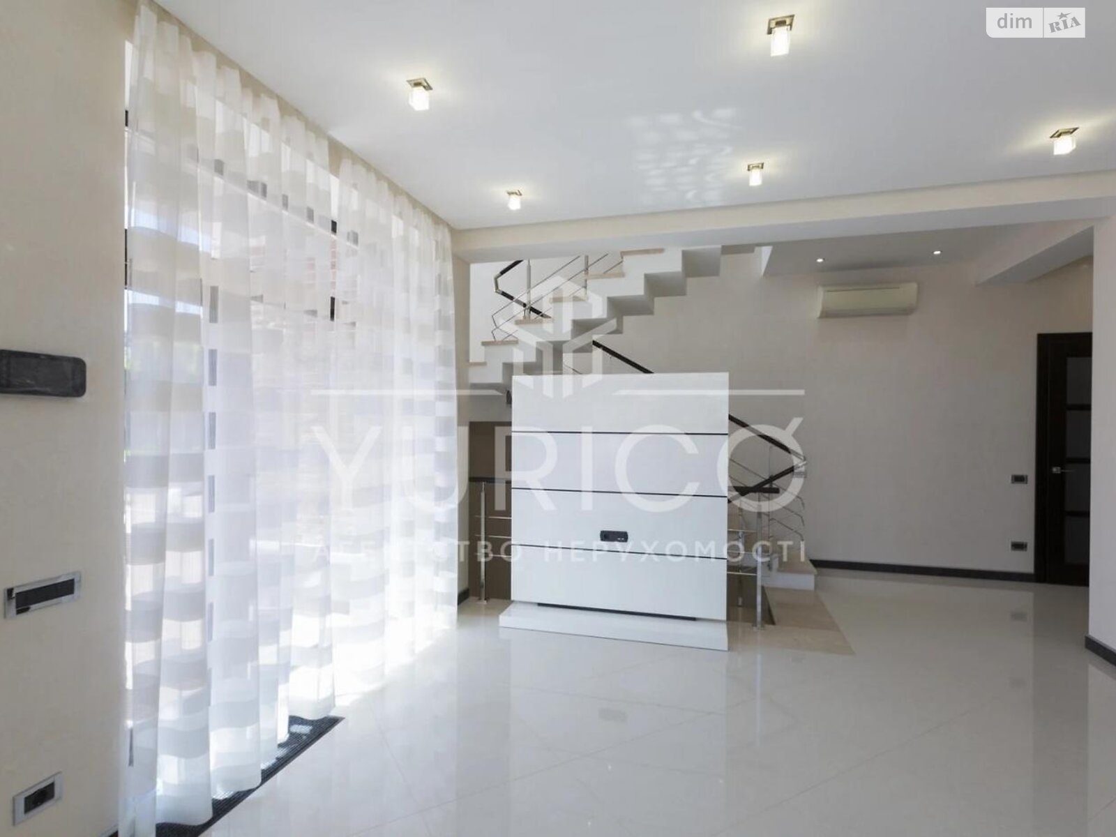 двухэтажный дом беседка, 350 кв. м, кирпич. Сдается помесячно в Лесниках фото 1