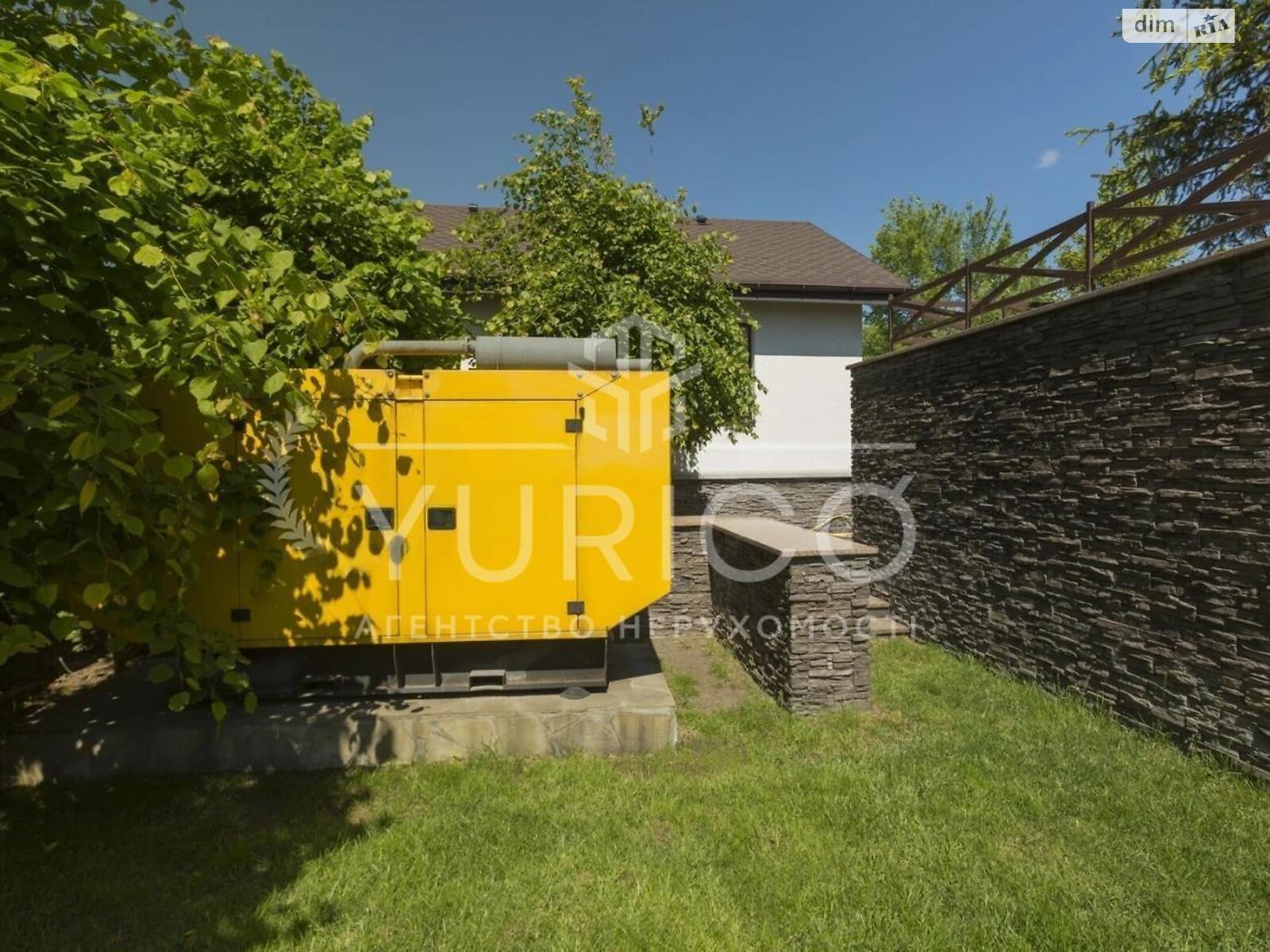 двухэтажный дом беседка, 350 кв. м, кирпич. Сдается помесячно в Лесниках фото 1