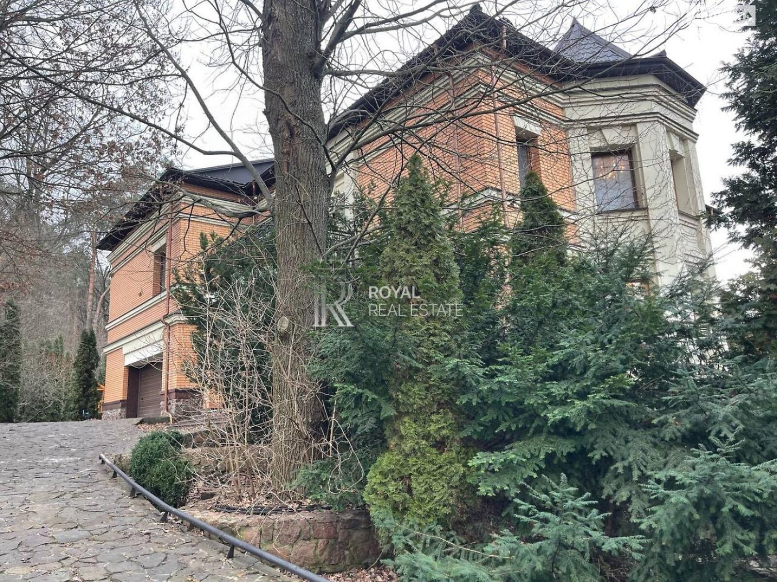 триповерховий будинок з верандою, 597 кв. м, цегла. Здається помісячно в Лісне фото 1 триповерховий будинок з верандою, 597 кв. м, цегла. Здається помісячно в Лісне фото 1