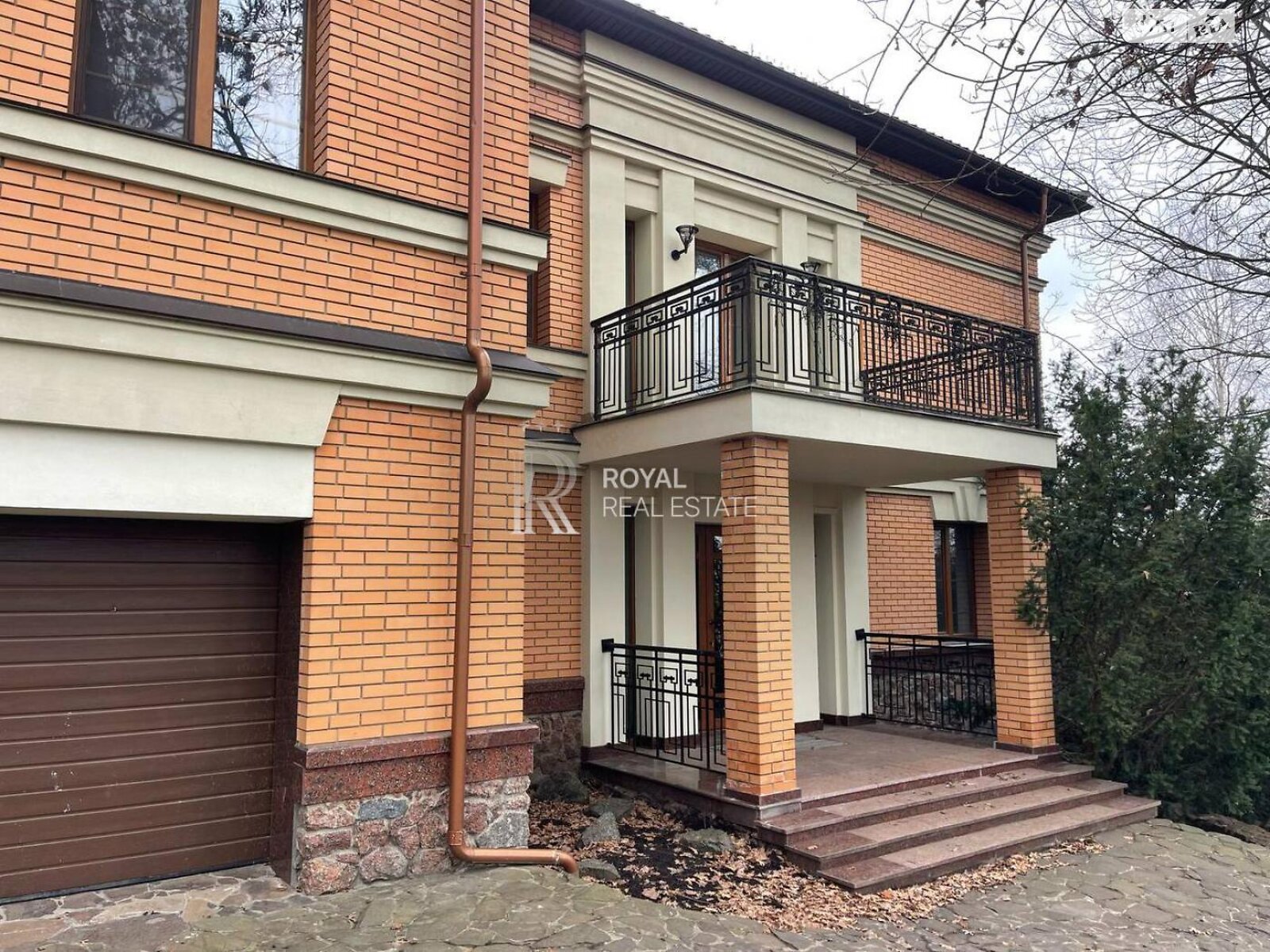 триповерховий будинок з верандою, 597 кв. м, цегла. Здається помісячно в Лісне фото 1 триповерховий будинок з верандою, 597 кв. м, цегла. Здається помісячно в Лісне фото 1