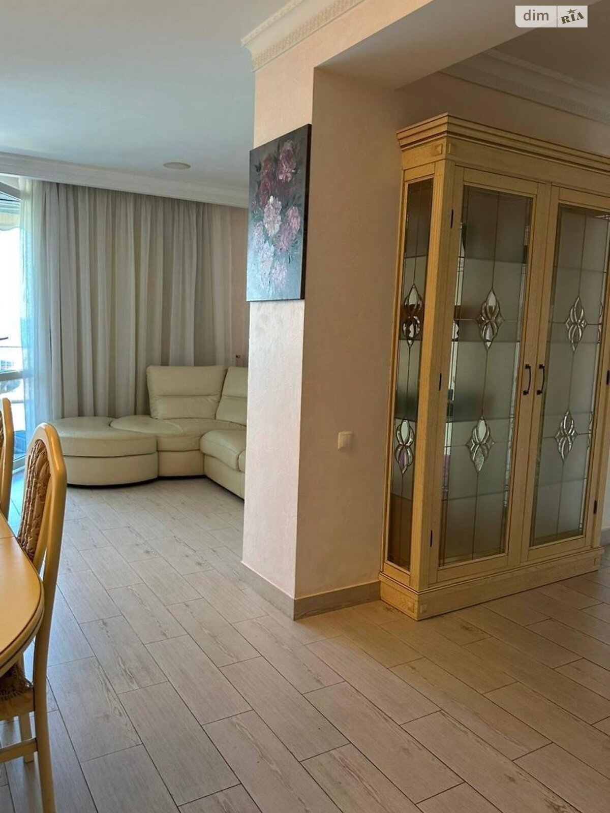трехэтажный дом, 230 кв. м, кирпич. Сдается помесячно в Лиманке фото 1 трехэтажный дом, 230 кв. м, кирпич. Сдается помесячно в Лиманке фото 1