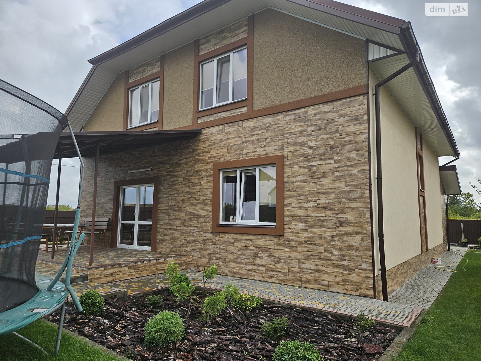 двоповерховий будинок, 220 кв. м, кирпич. Здається помісячно в Липинах фото 1 двоповерховий будинок, 220 кв. м, кирпич. Здається помісячно в Липинах фото 1