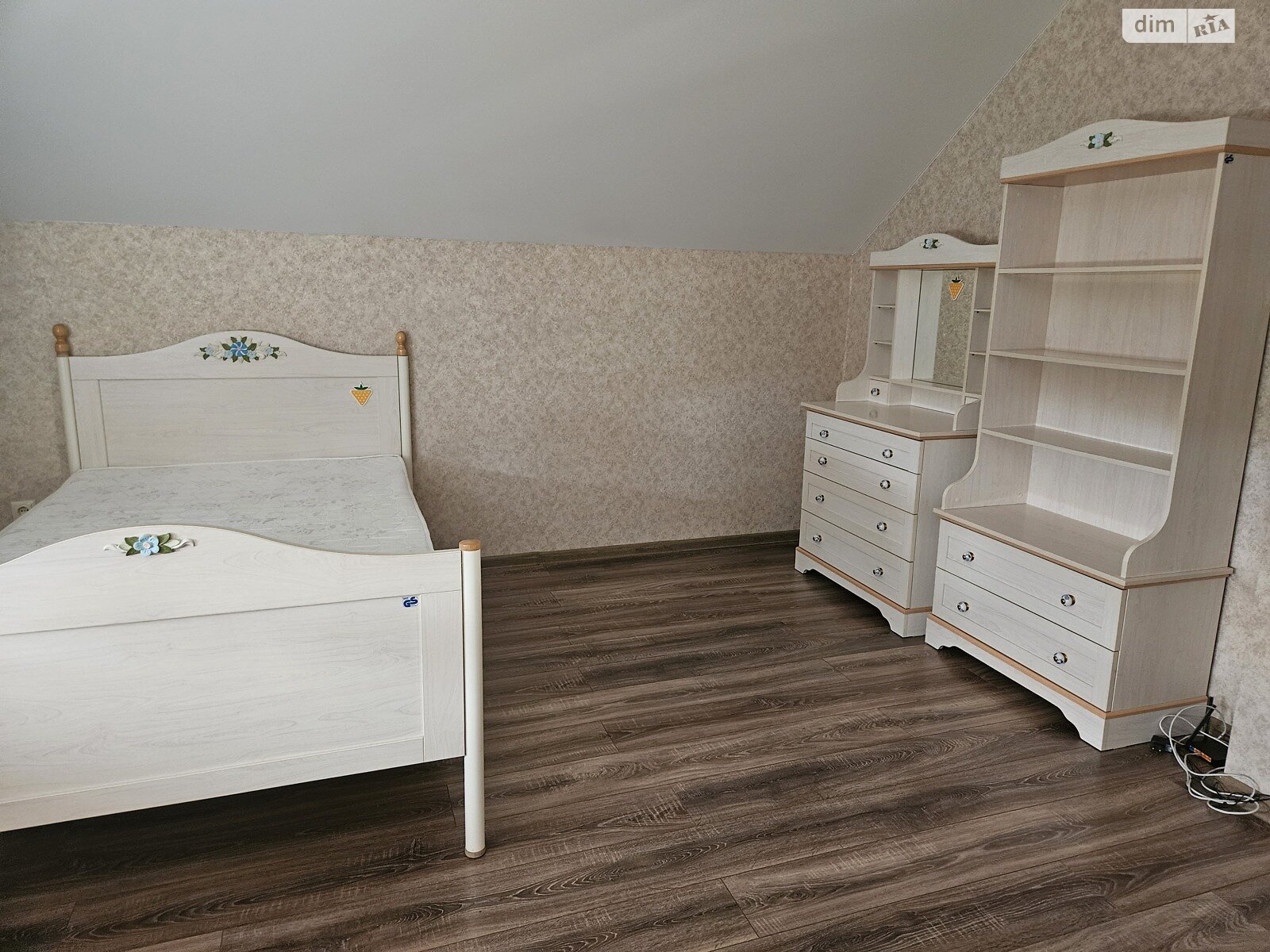 двоповерховий будинок, 220 кв. м, кирпич. Здається помісячно в Липинах фото 1 двоповерховий будинок, 220 кв. м, кирпич. Здається помісячно в Липинах фото 1