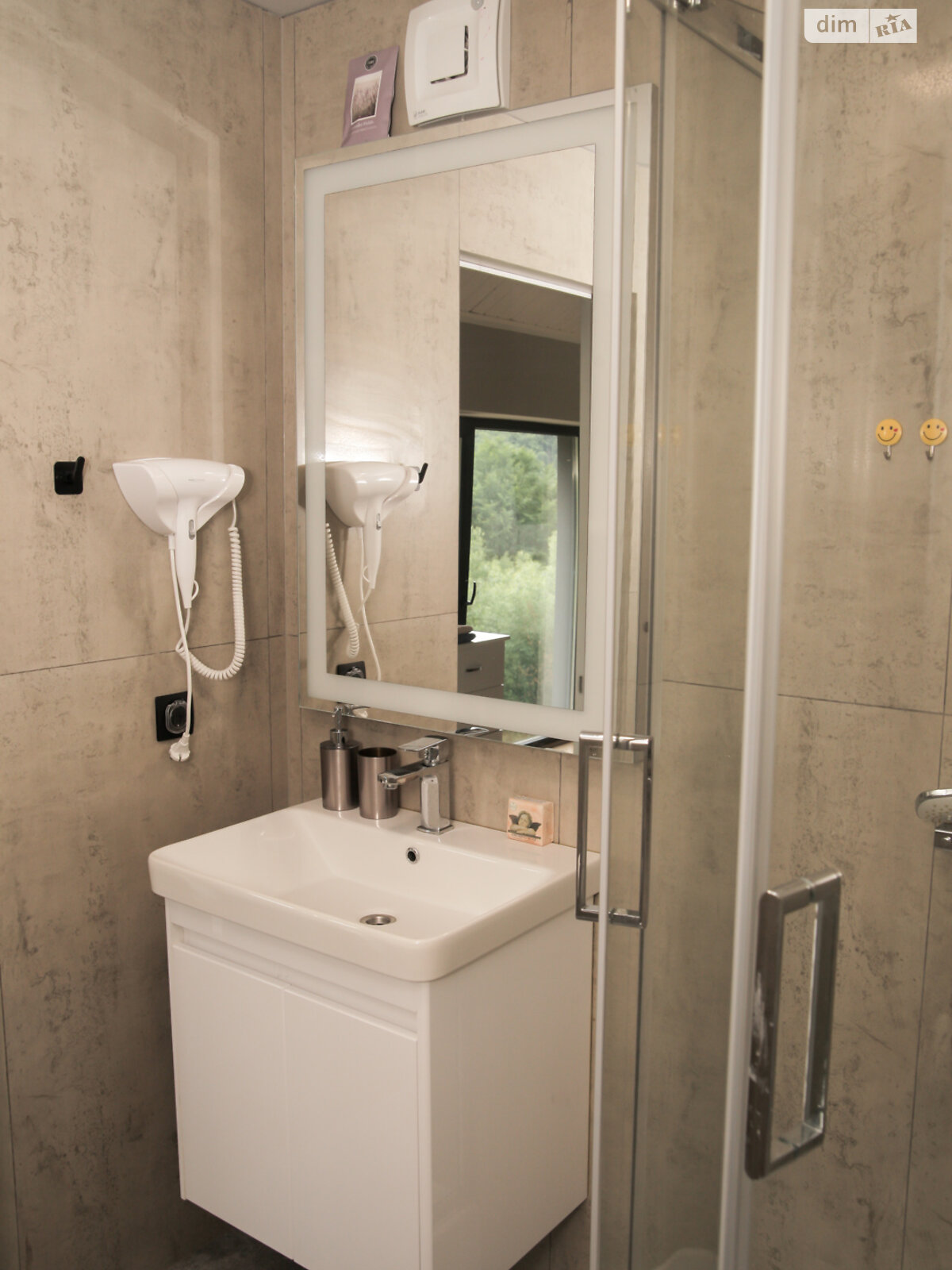 двухэтажный дом беседка, 80 кв. м, кирпич. Сдается помесячно в Лумшорах фото 1