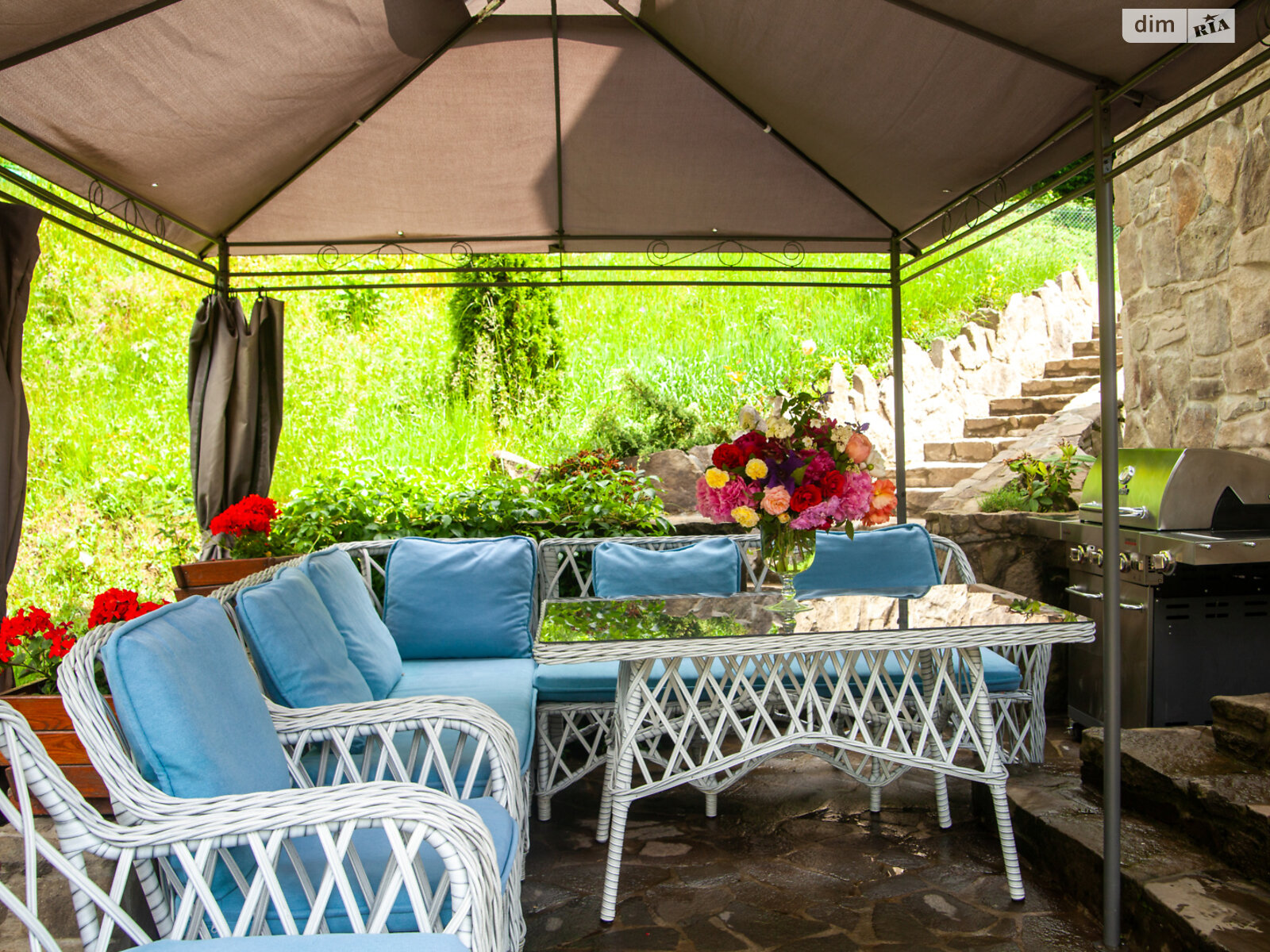 двухэтажный дом беседка, 80 кв. м, кирпич. Сдается помесячно в Лумшорах фото 1